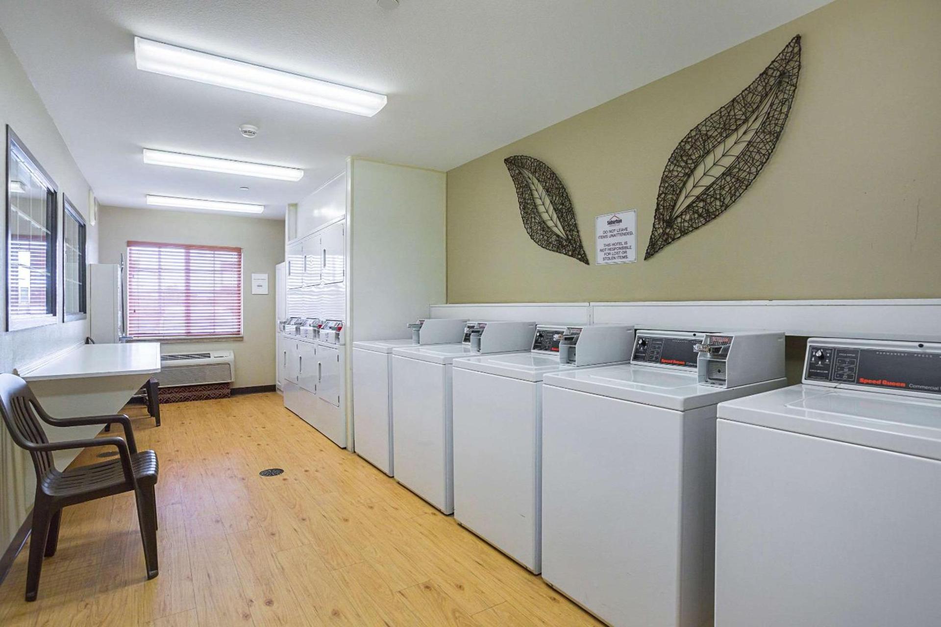 Birch Hill Suites Clarksville-Louisville North photo 21