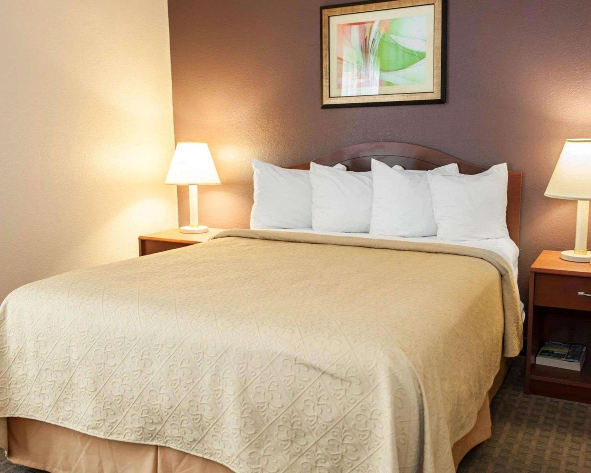 Quality Inn & Suites Indianapolis Northwest photo 30
