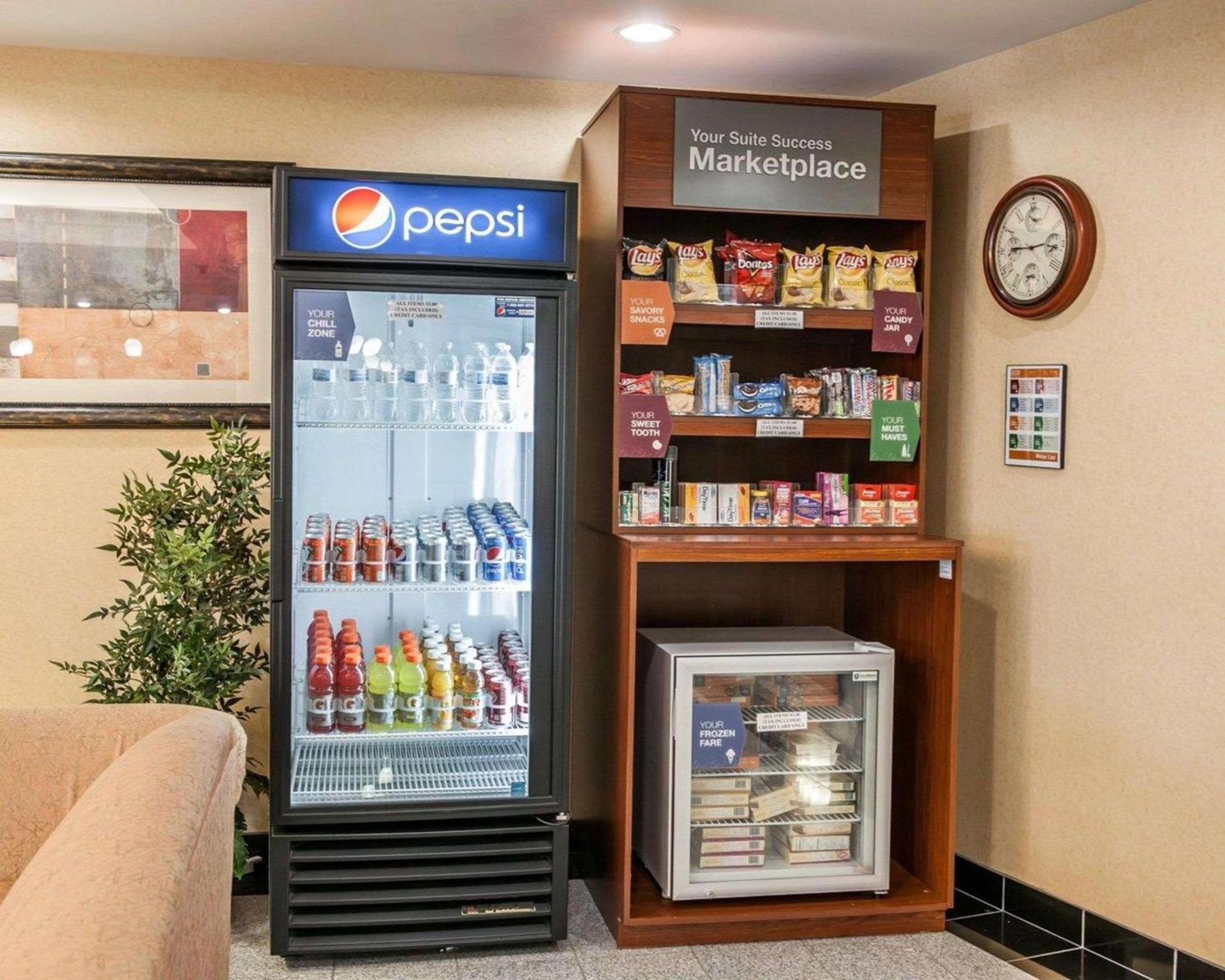 Comfort Suites near Indianapolis Airport photo 39