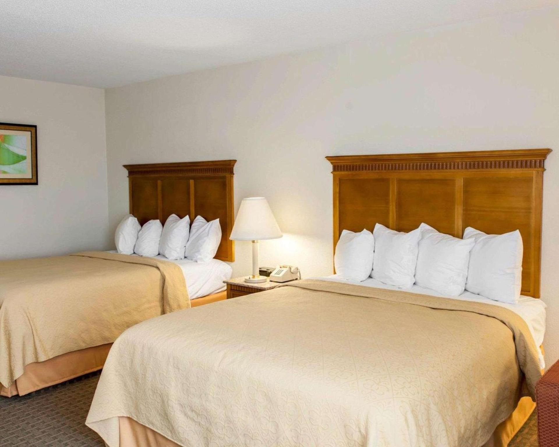 Quality Inn & Suites Indianapolis Northwest photo 40