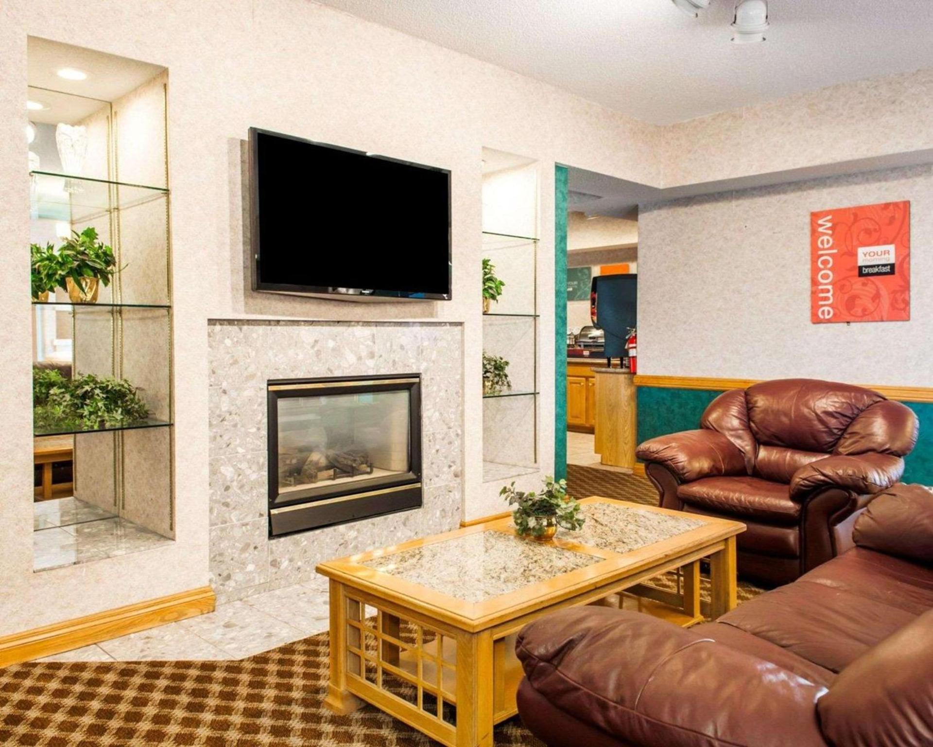 Comfort Inn Goshen photo 5