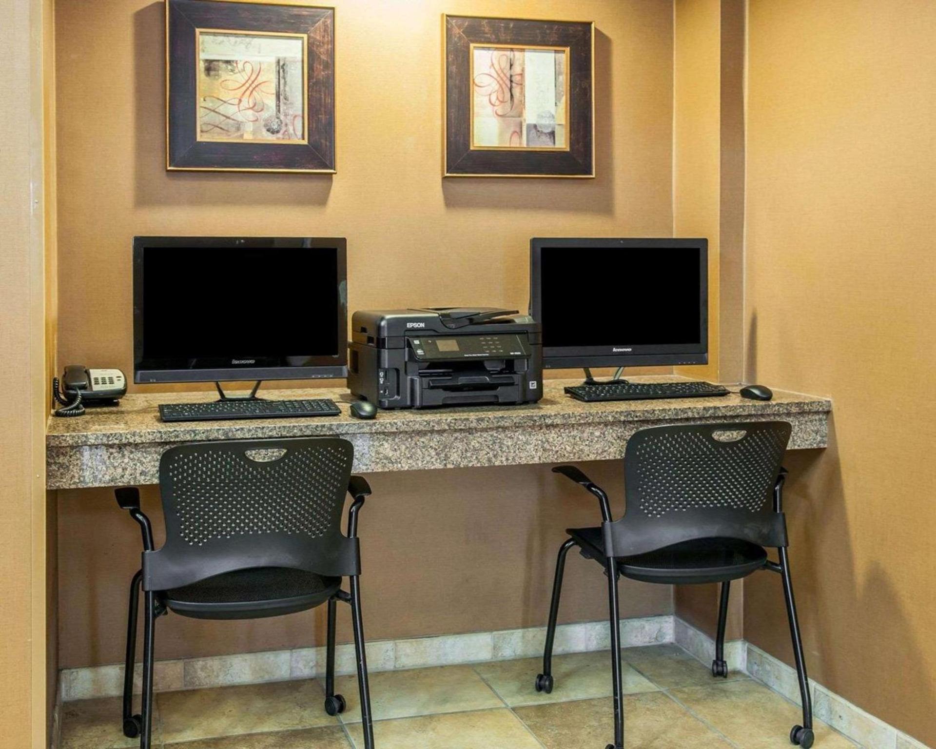 Comfort Inn Bloomington near University photo 28