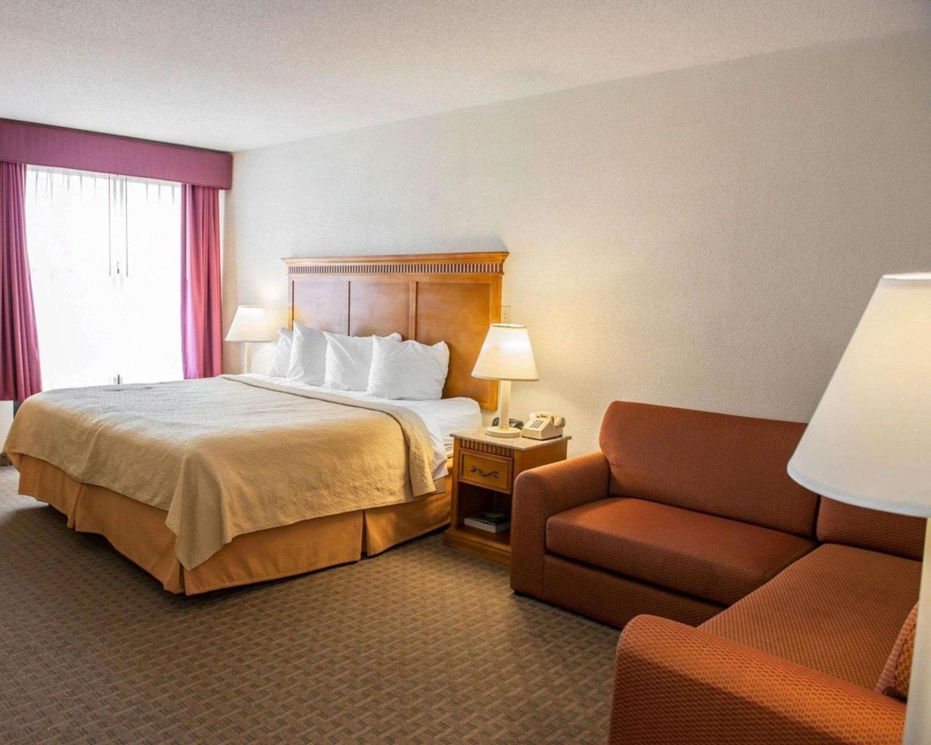 Quality Inn & Suites Indianapolis Northwest photo 44