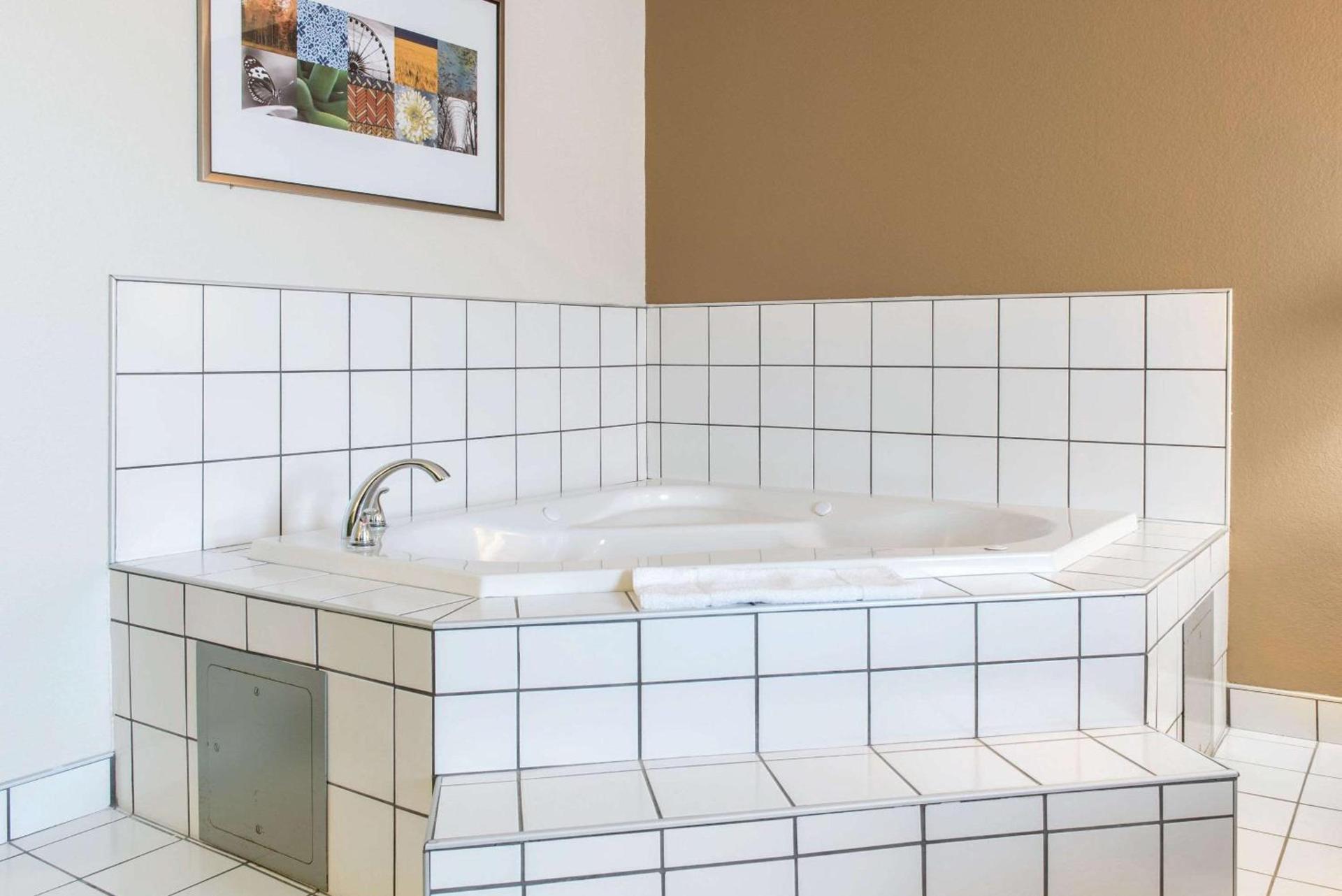Quality Inn Noblesville-Indianapolis photo 15