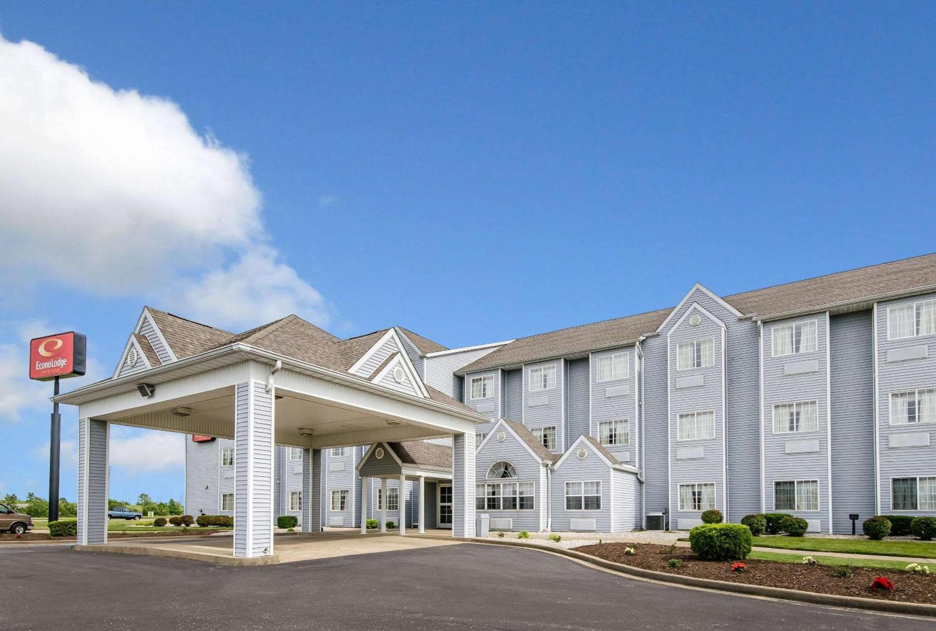 Econo Lodge Inn & Suites Evansville East photo 1