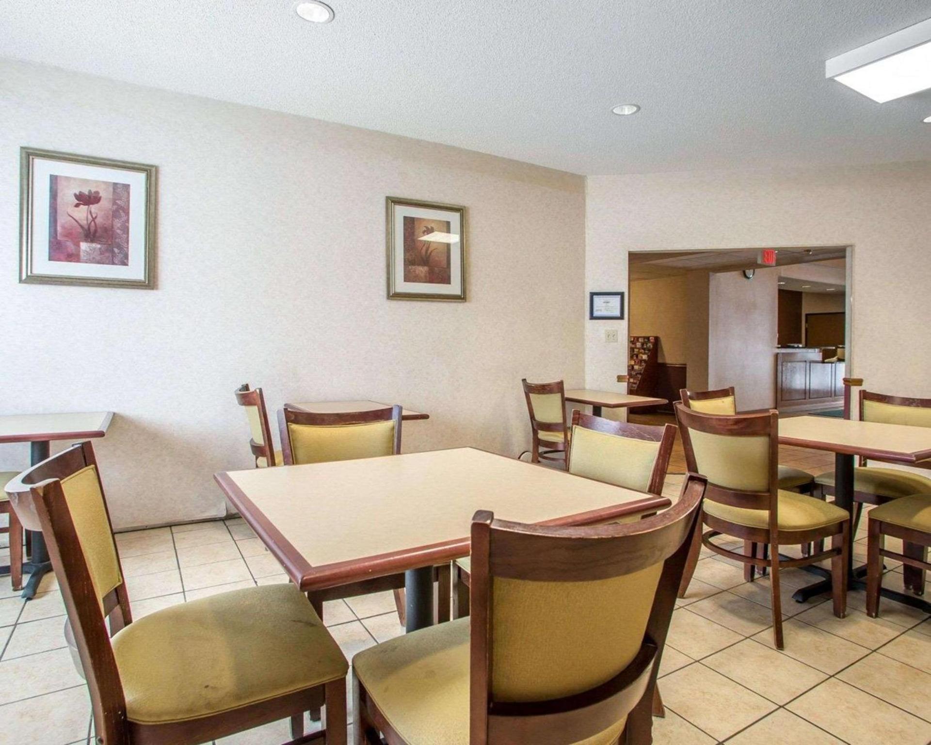 Quality Inn Merrillville photo 20