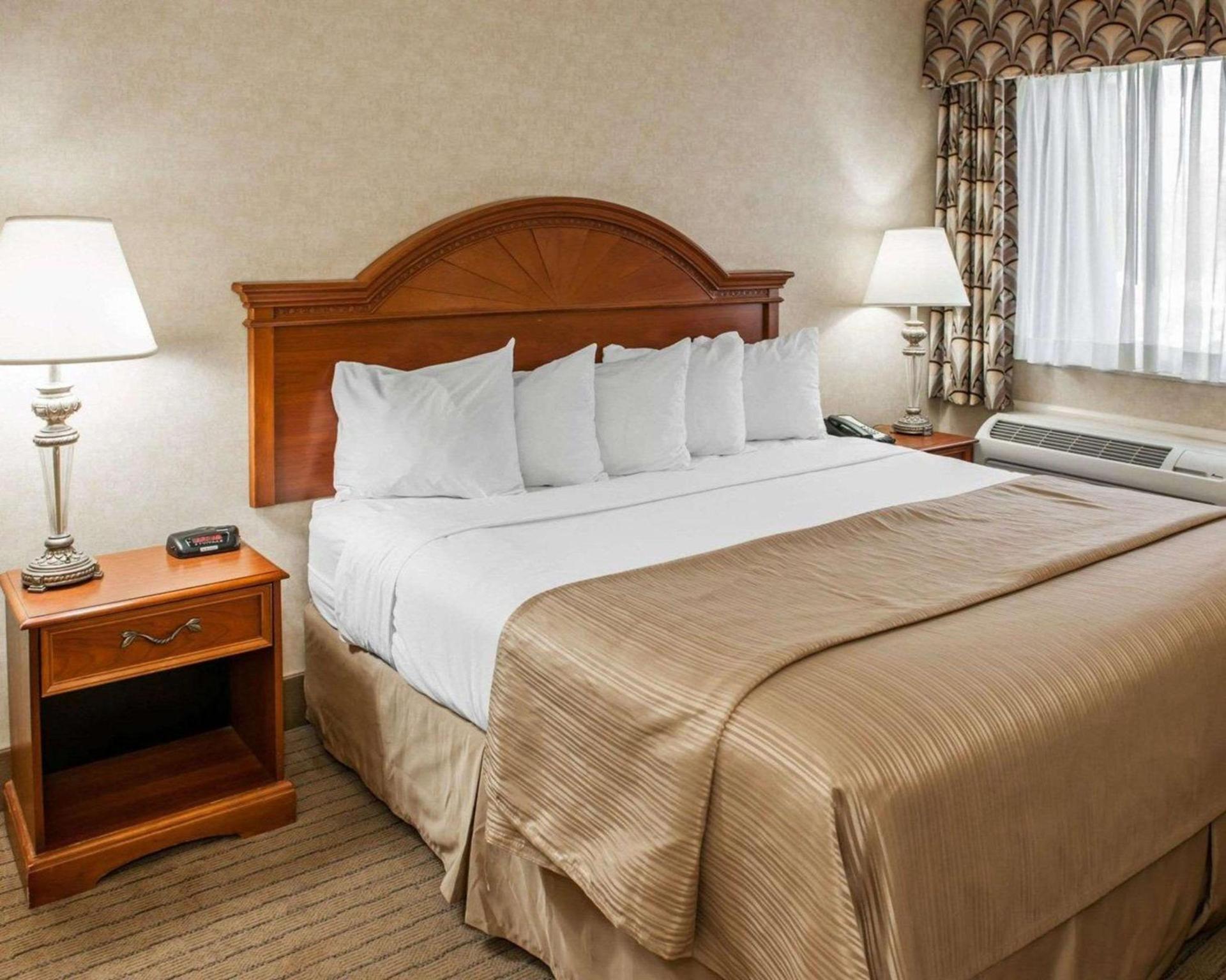 Quality Inn Castleton photo 11