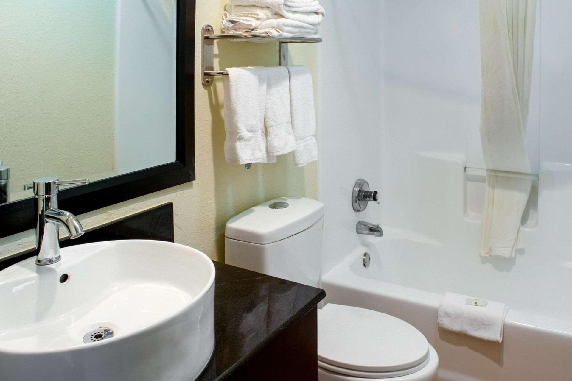 Quality Inn Plainfield - Indianapolis West photo 16
