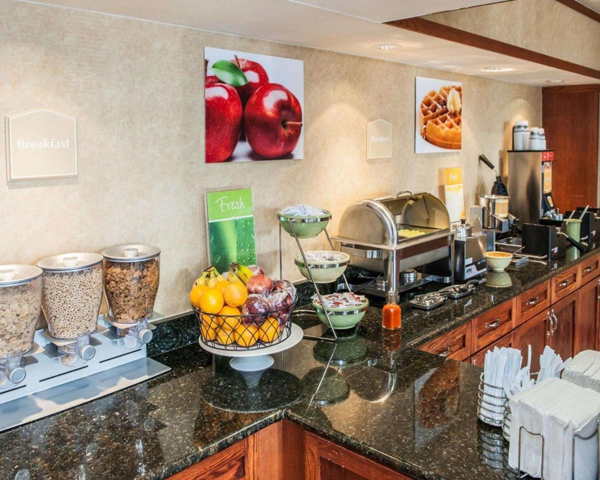 Quality Inn Castleton photo 15