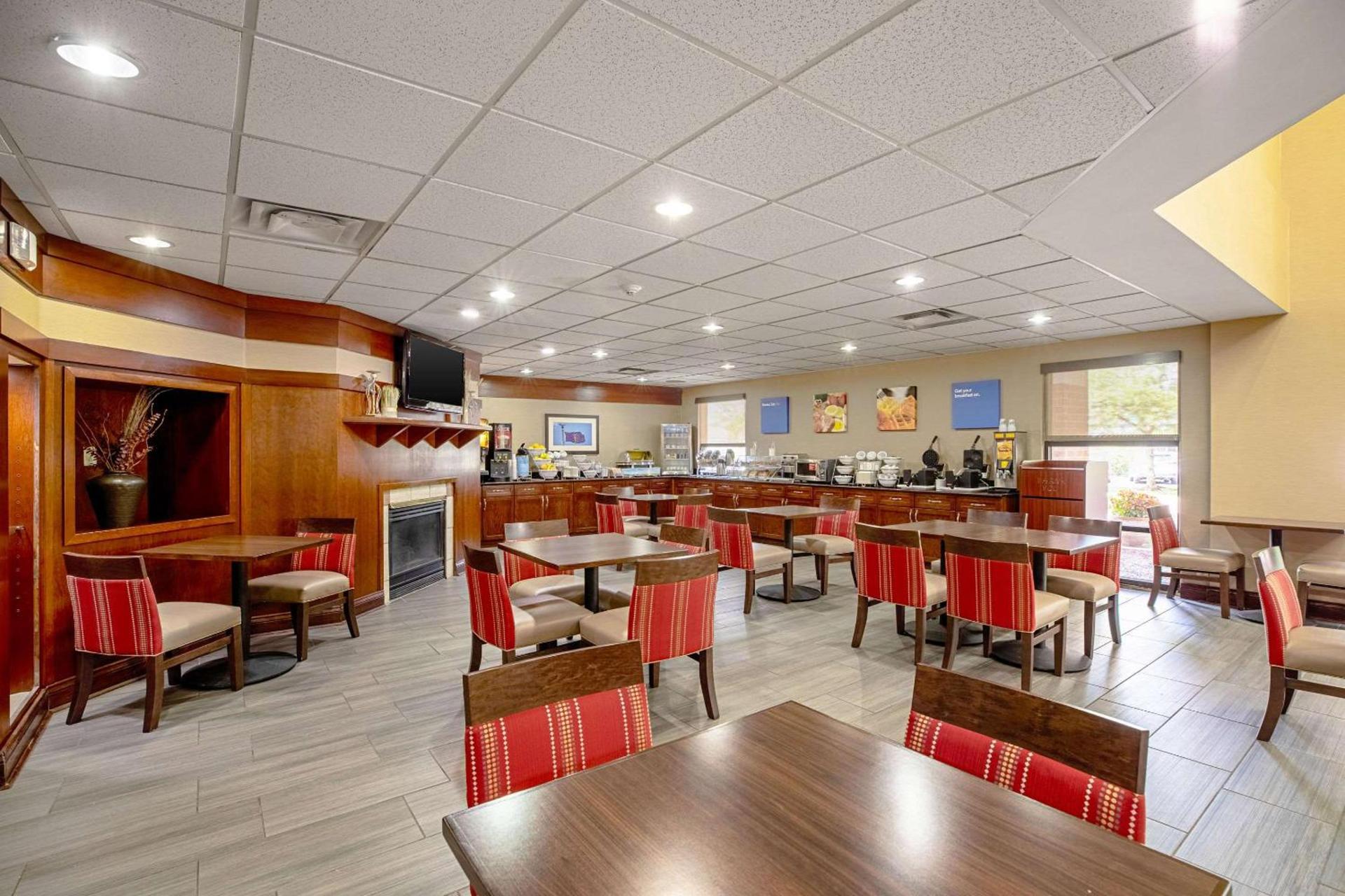 Comfort Inn Indianapolis North - Carmel photo 29