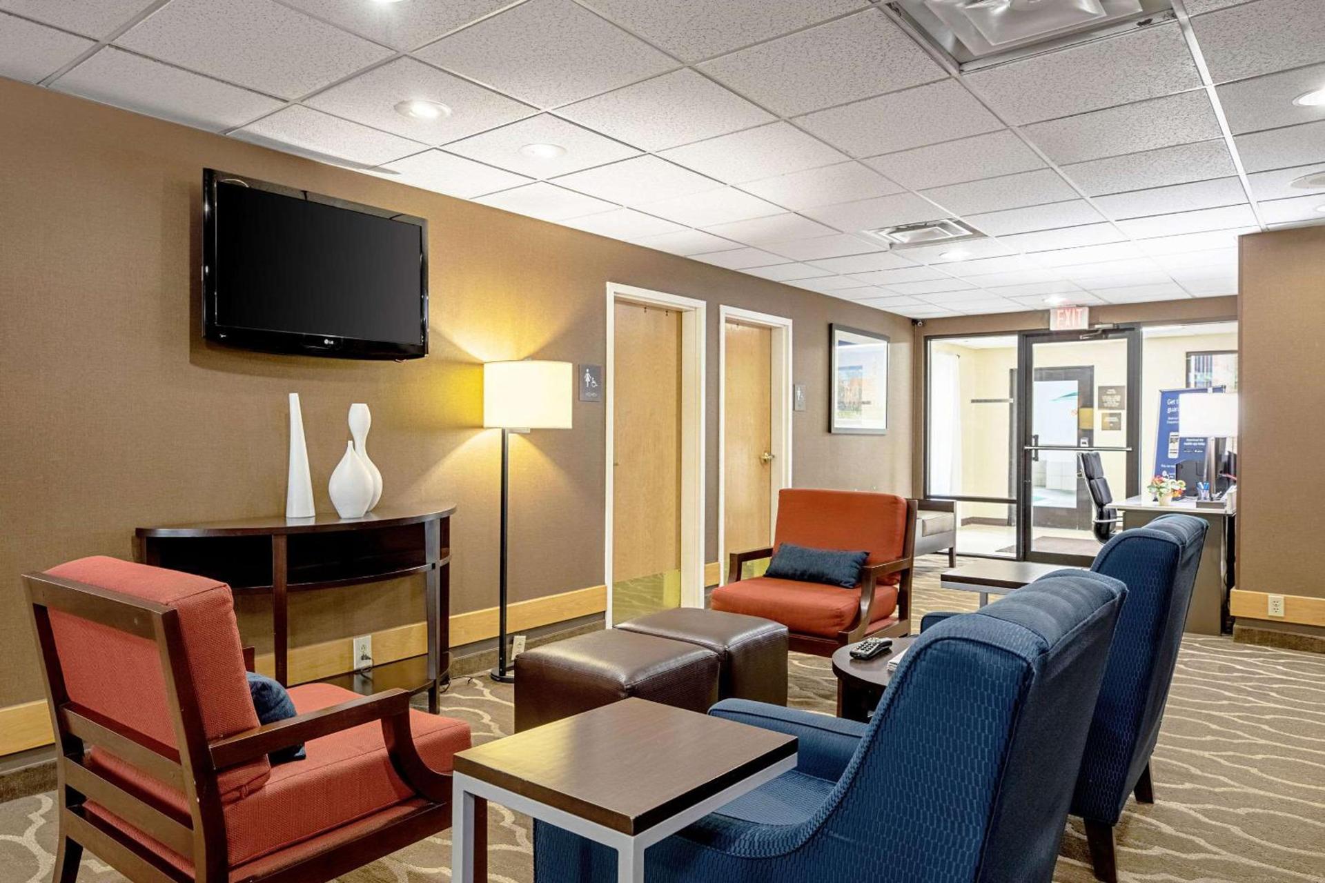 Comfort Inn Indianapolis North - Carmel photo 8
