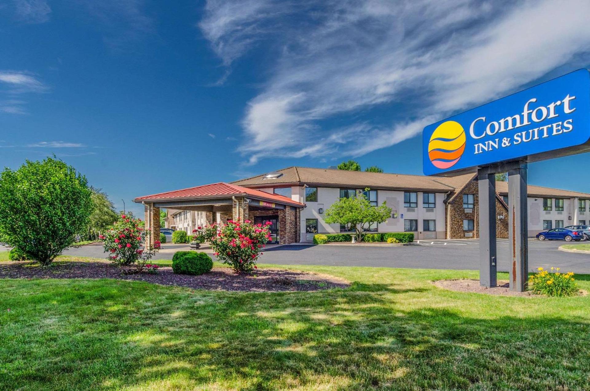 Comfort Inn & Suites West Springfield — hotel in West Springfield