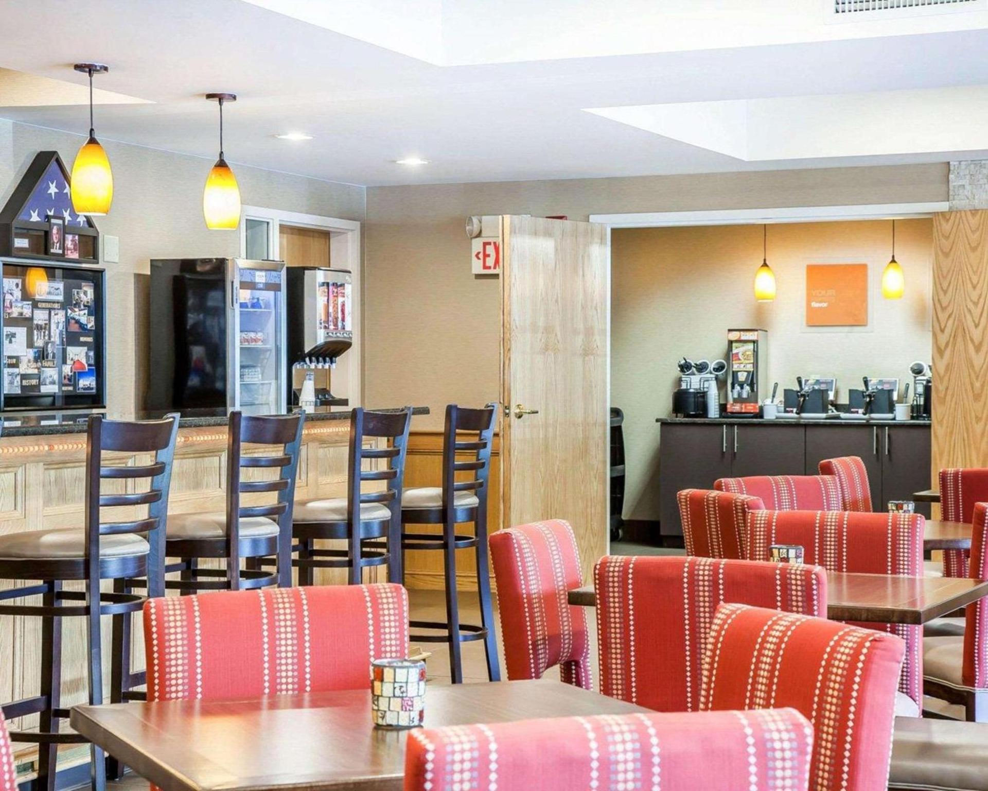 Comfort Inn & Suites Sturbridge-Brimfield photo 40