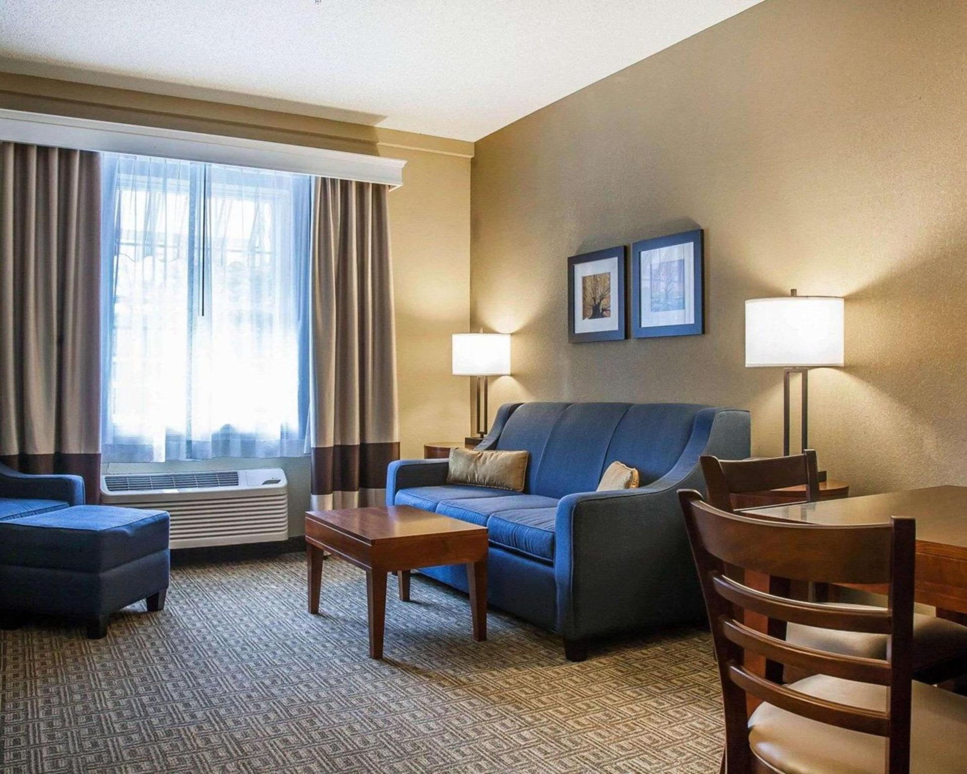 Comfort Inn & Suites Sturbridge-Brimfield photo 17