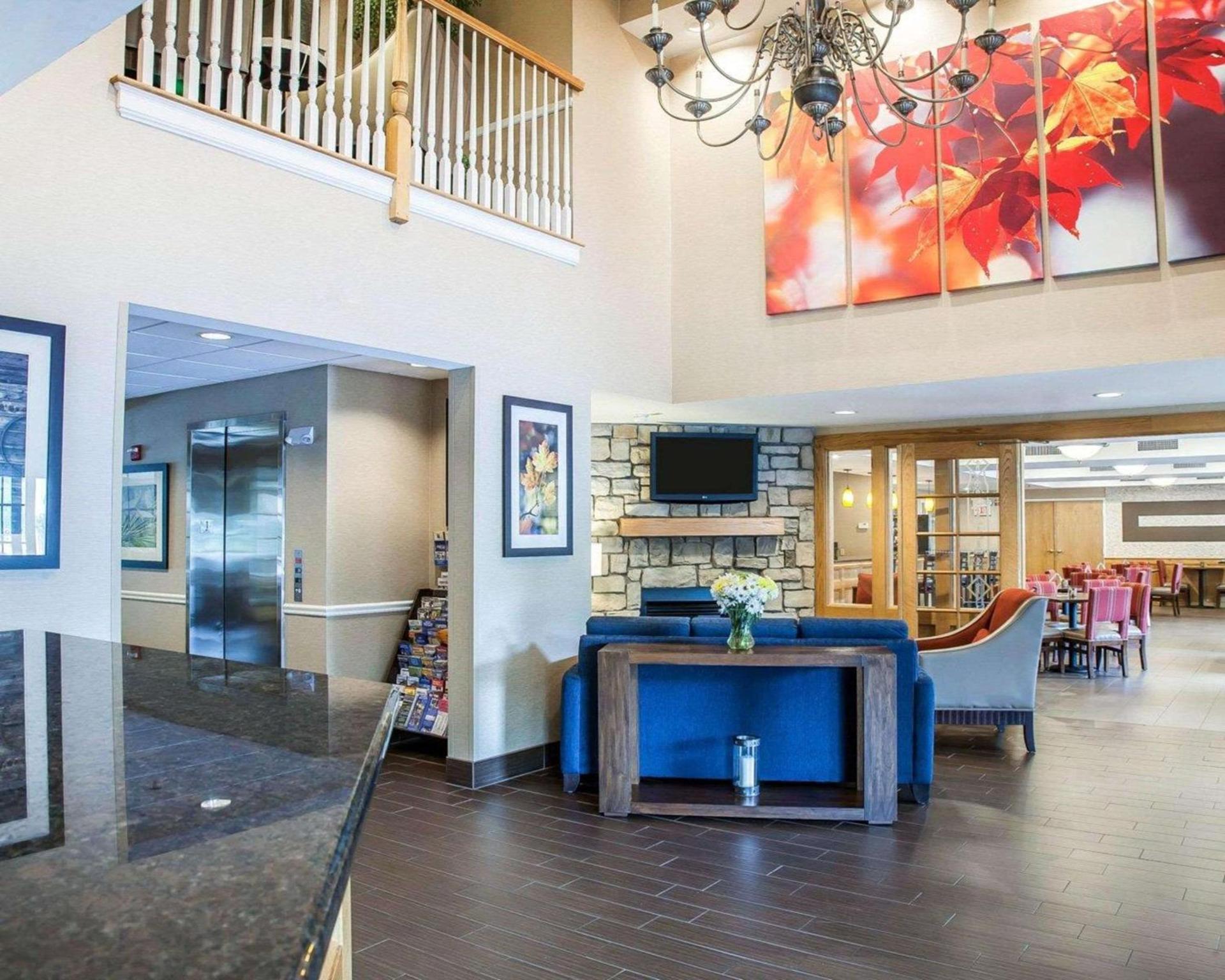 Comfort Inn & Suites Sturbridge-Brimfield photo 6