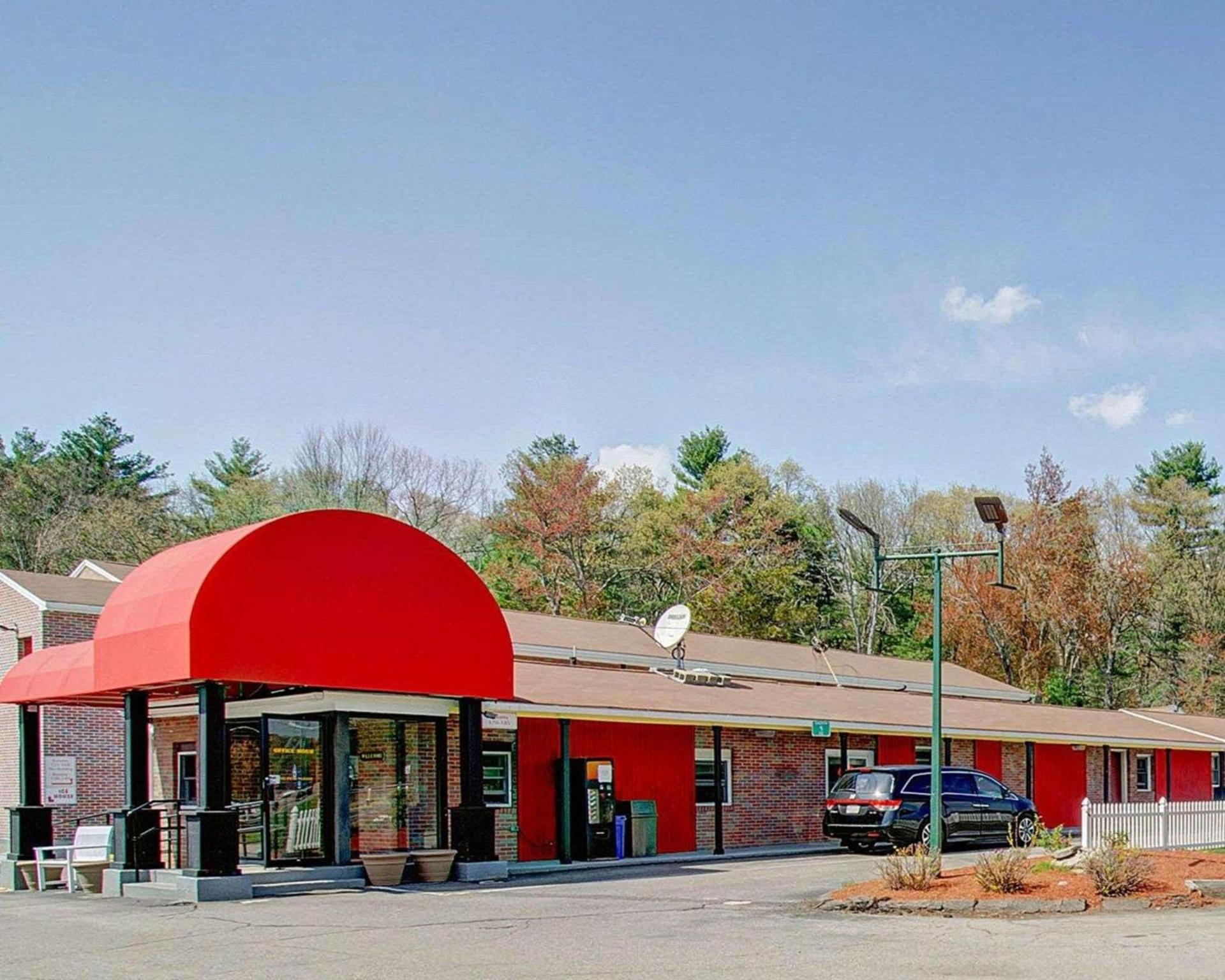 Econo Lodge Sharon - Foxborough photo 20