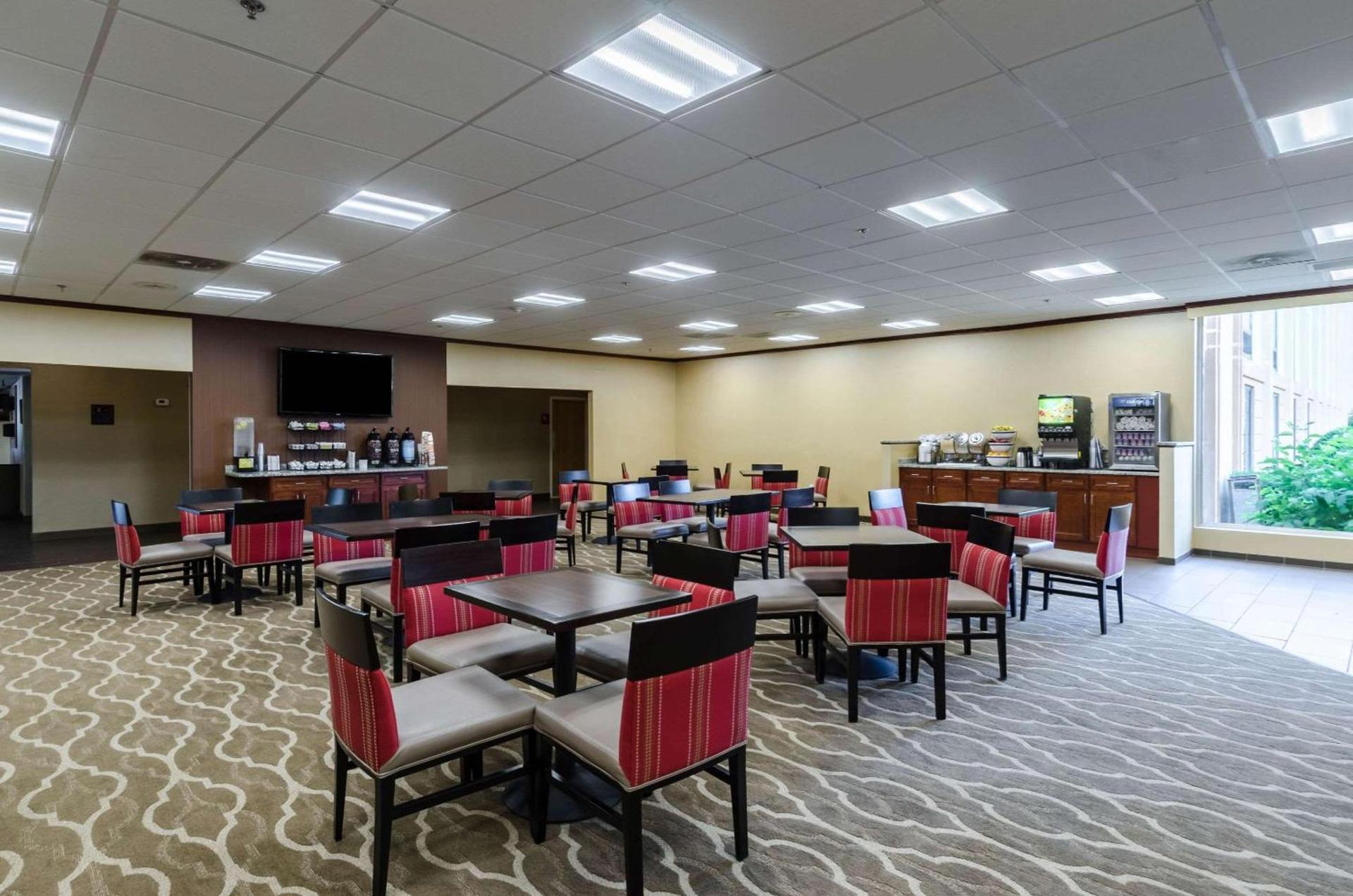 Comfort Inn Randolph-Boston photo 42