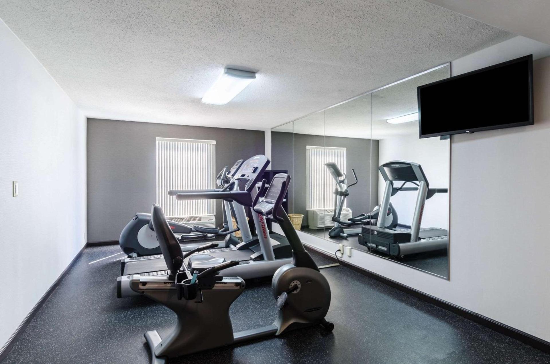 Comfort Inn Randolph-Boston photo 28