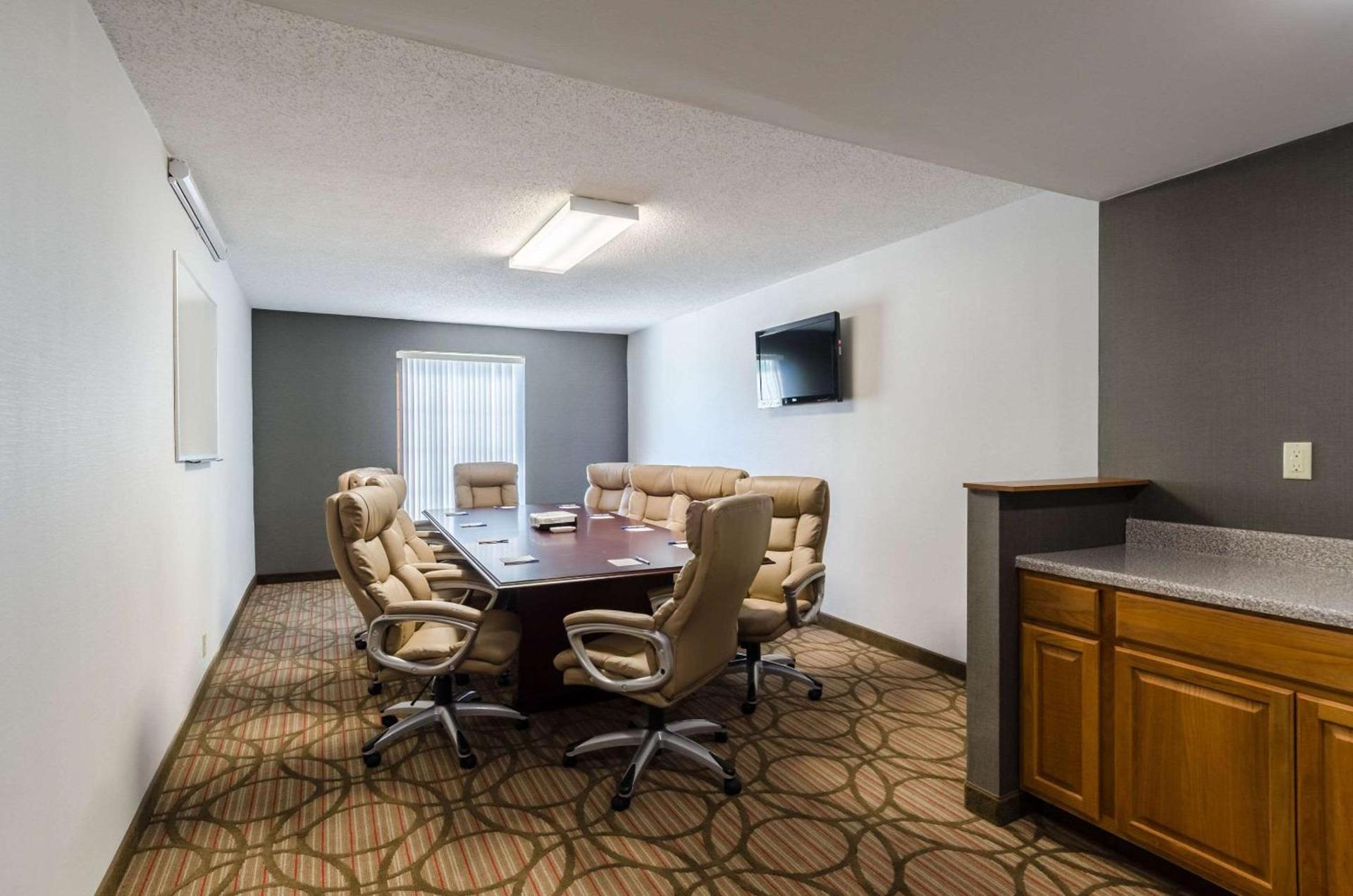 Comfort Inn Randolph-Boston photo 38
