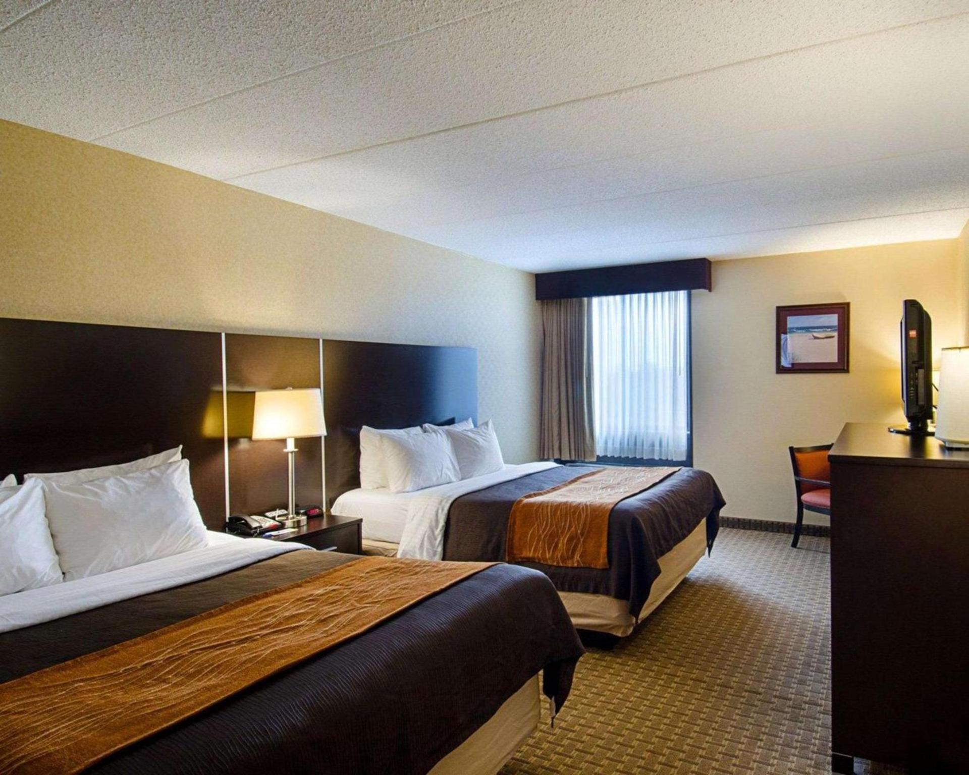 Holiday Inn Express - Fall River North photo 48
