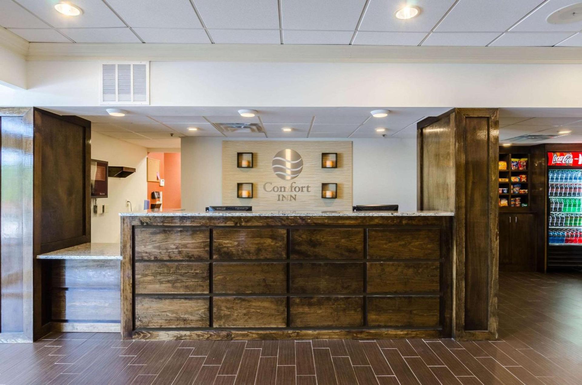 Comfort Inn Randolph-Boston photo 7