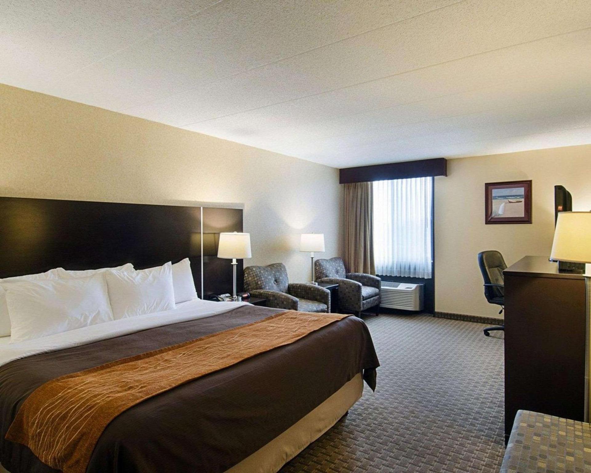 Holiday Inn Express - Fall River North photo 34