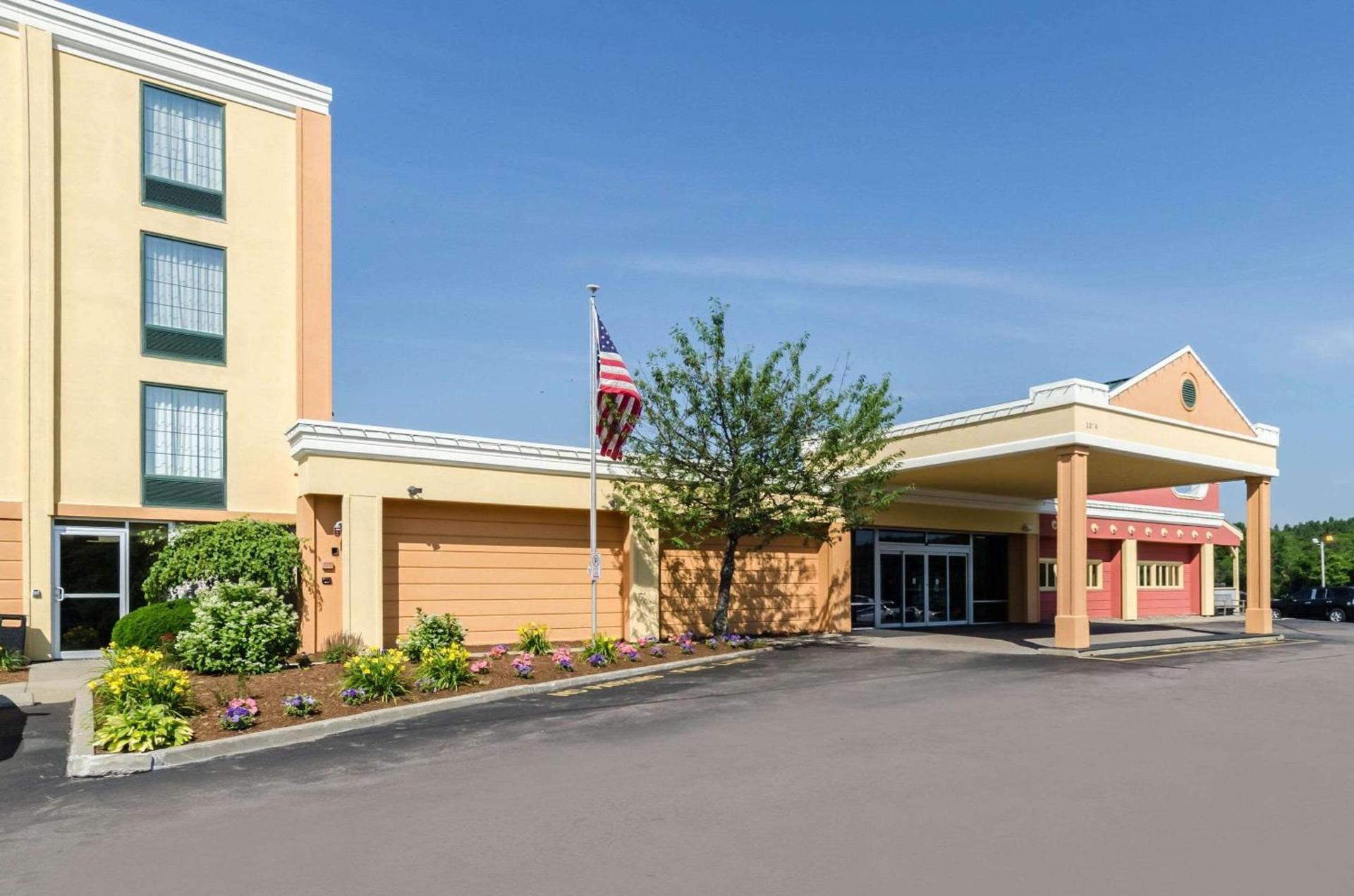 Comfort Inn Randolph-Boston photo 1