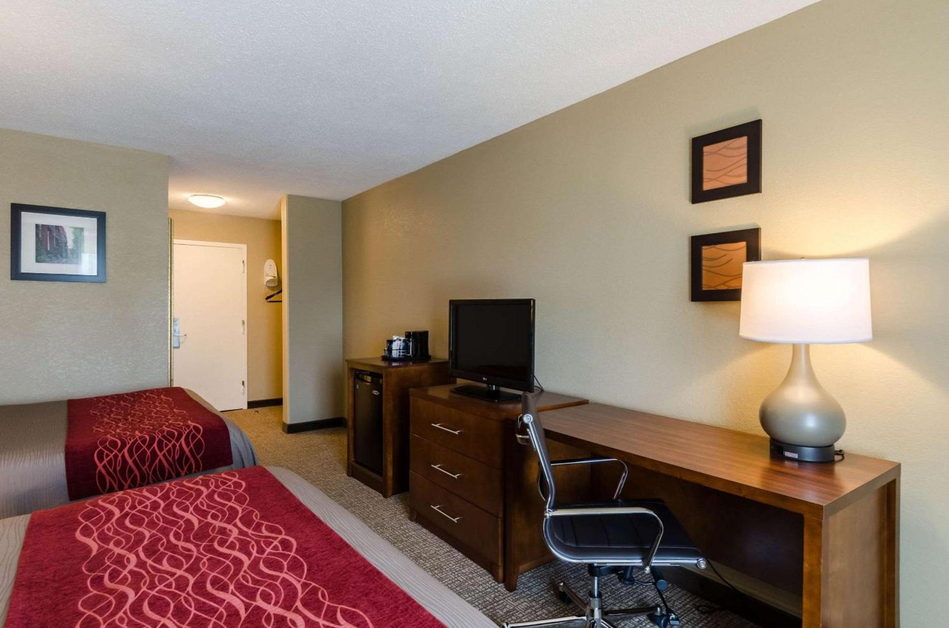 Comfort Inn Randolph-Boston photo 9