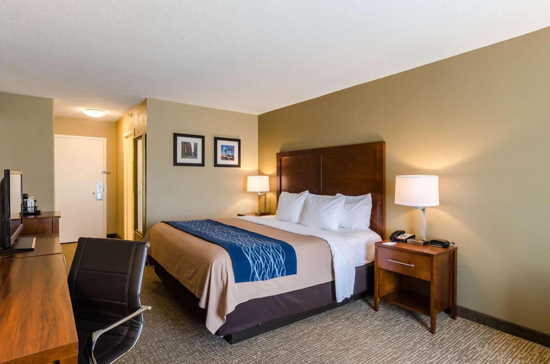 Comfort Inn Randolph-Boston photo 21