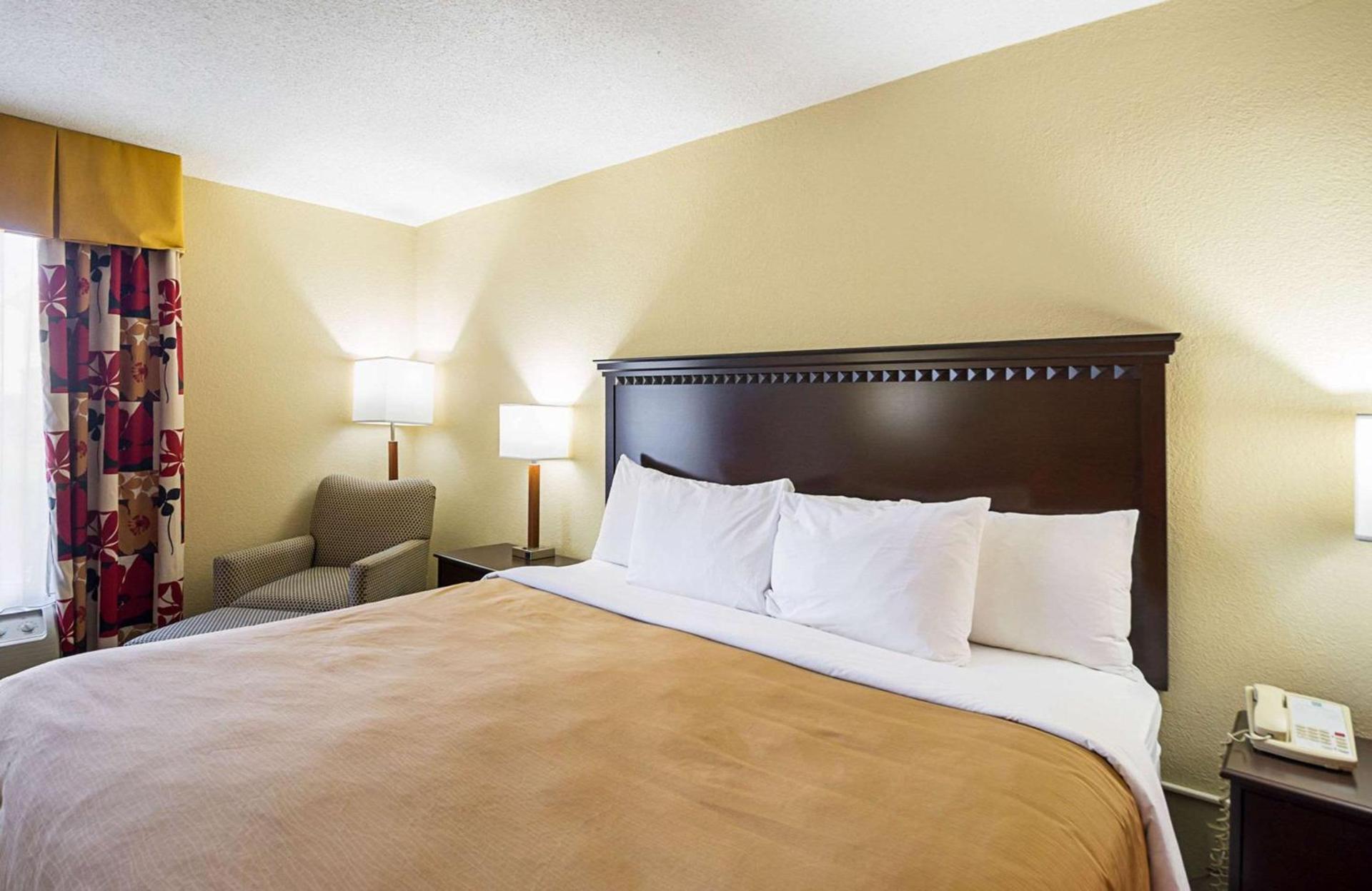 Quality Inn & Suites Hagerstown photo 8