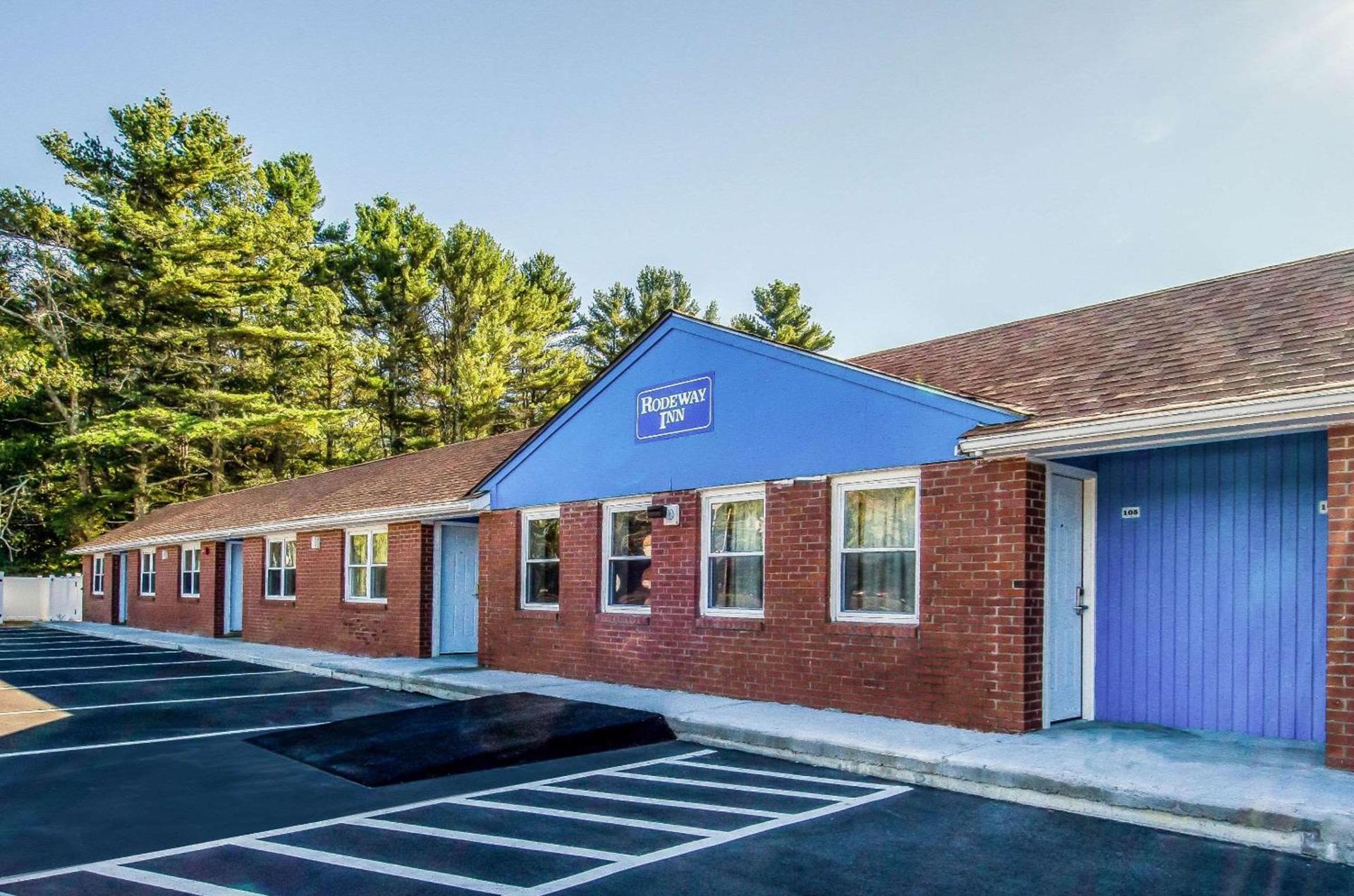 Rodeway Inn Middleboro-Plymouth photo 1