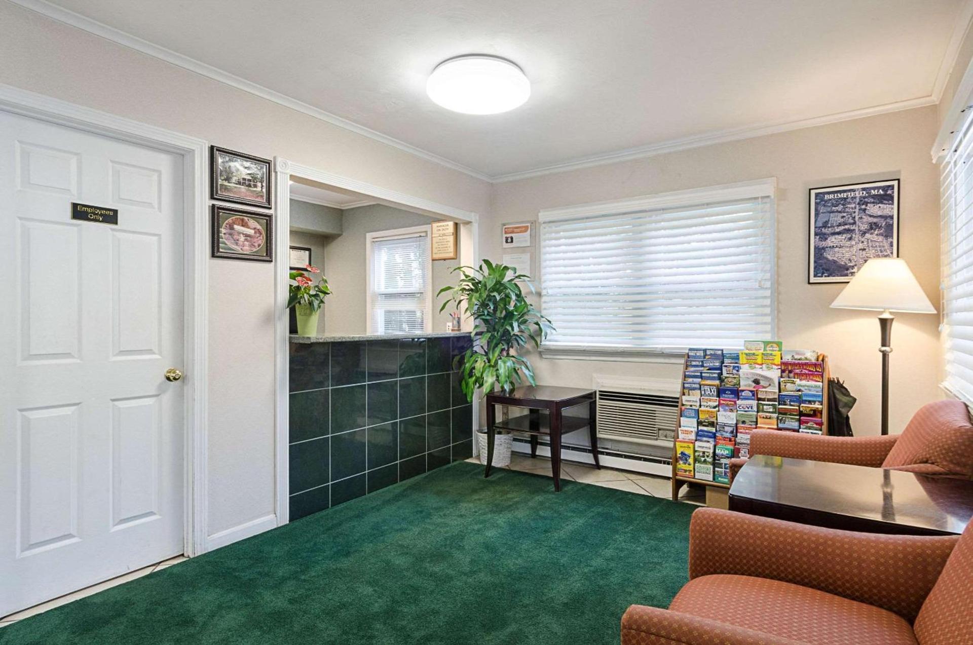 Econo Lodge Sturbridge Route 20 photo 18