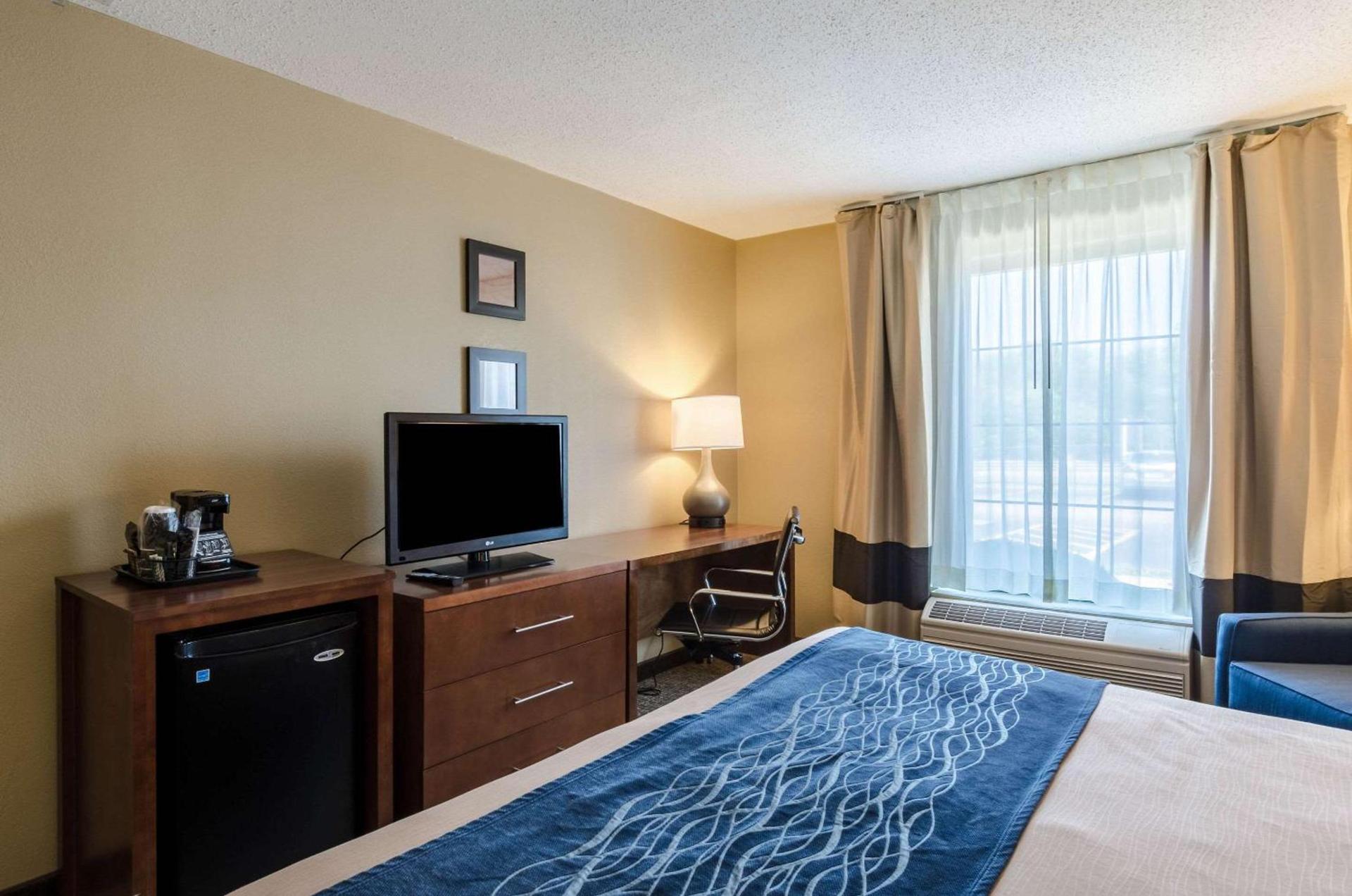 Comfort Inn Randolph-Boston photo 27