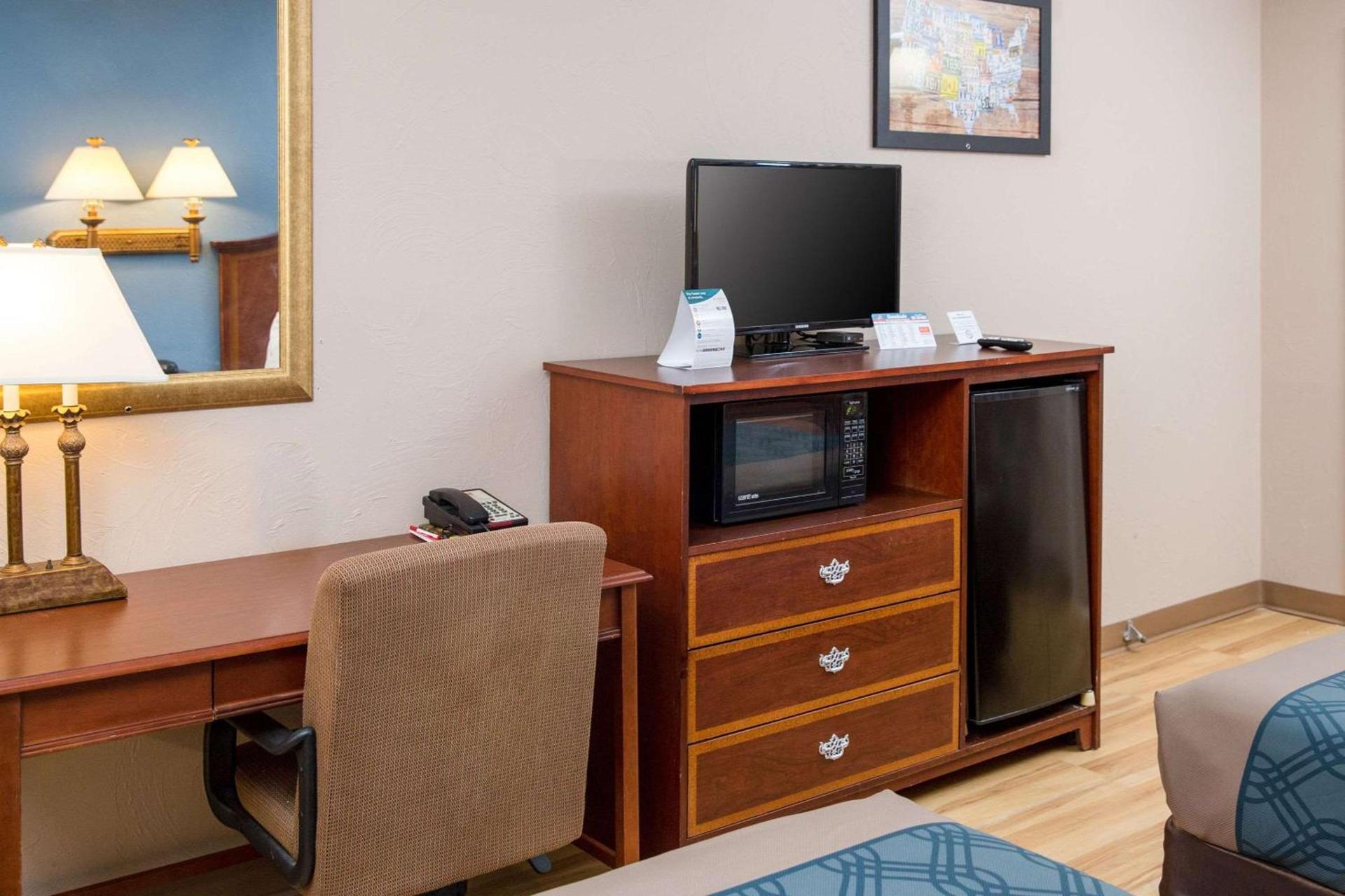 Econo Lodge Sturbridge Route 20 photo 17
