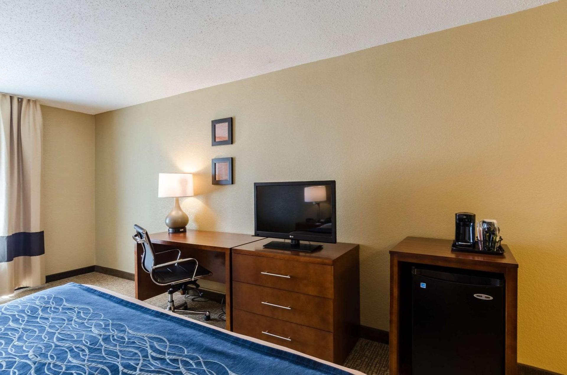 Comfort Inn Randolph-Boston photo 22