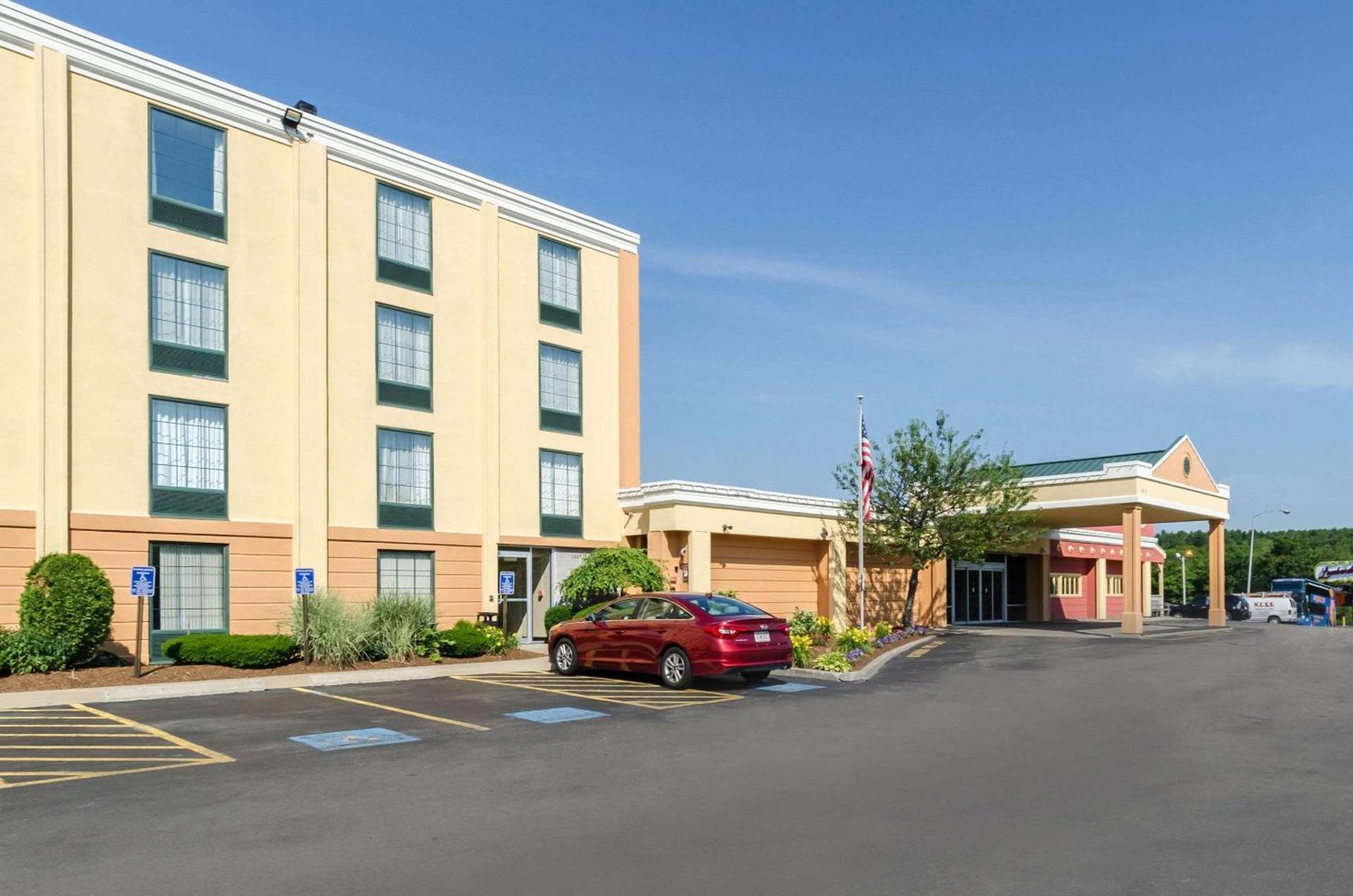 Comfort Inn Randolph-Boston photo 2