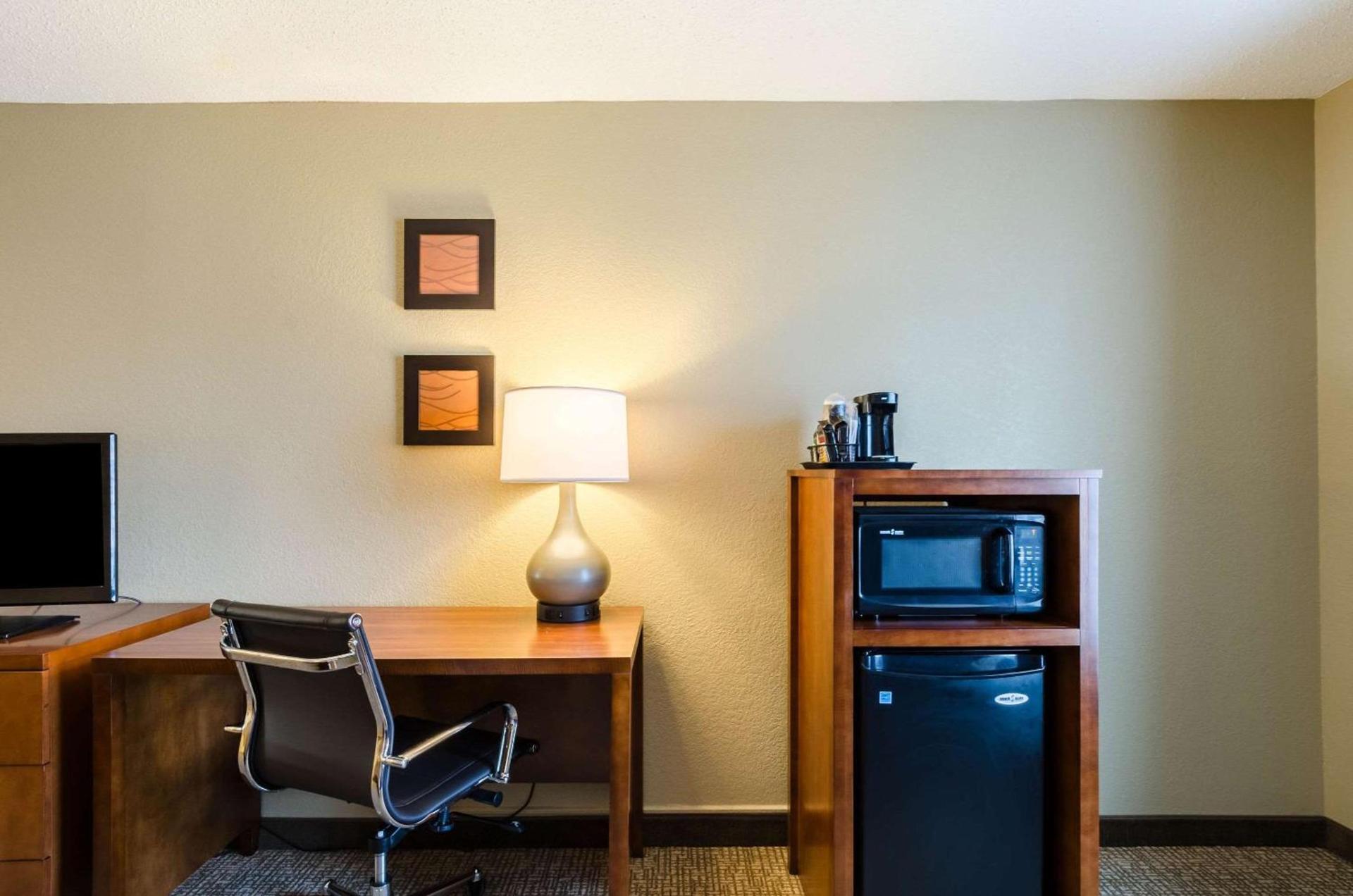 Comfort Inn Randolph-Boston photo 16