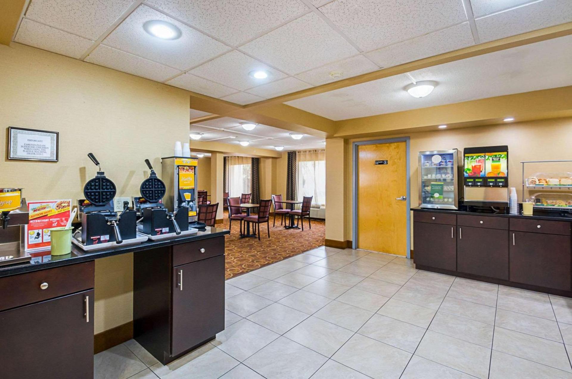 Quality Inn & Suites Hagerstown photo 39