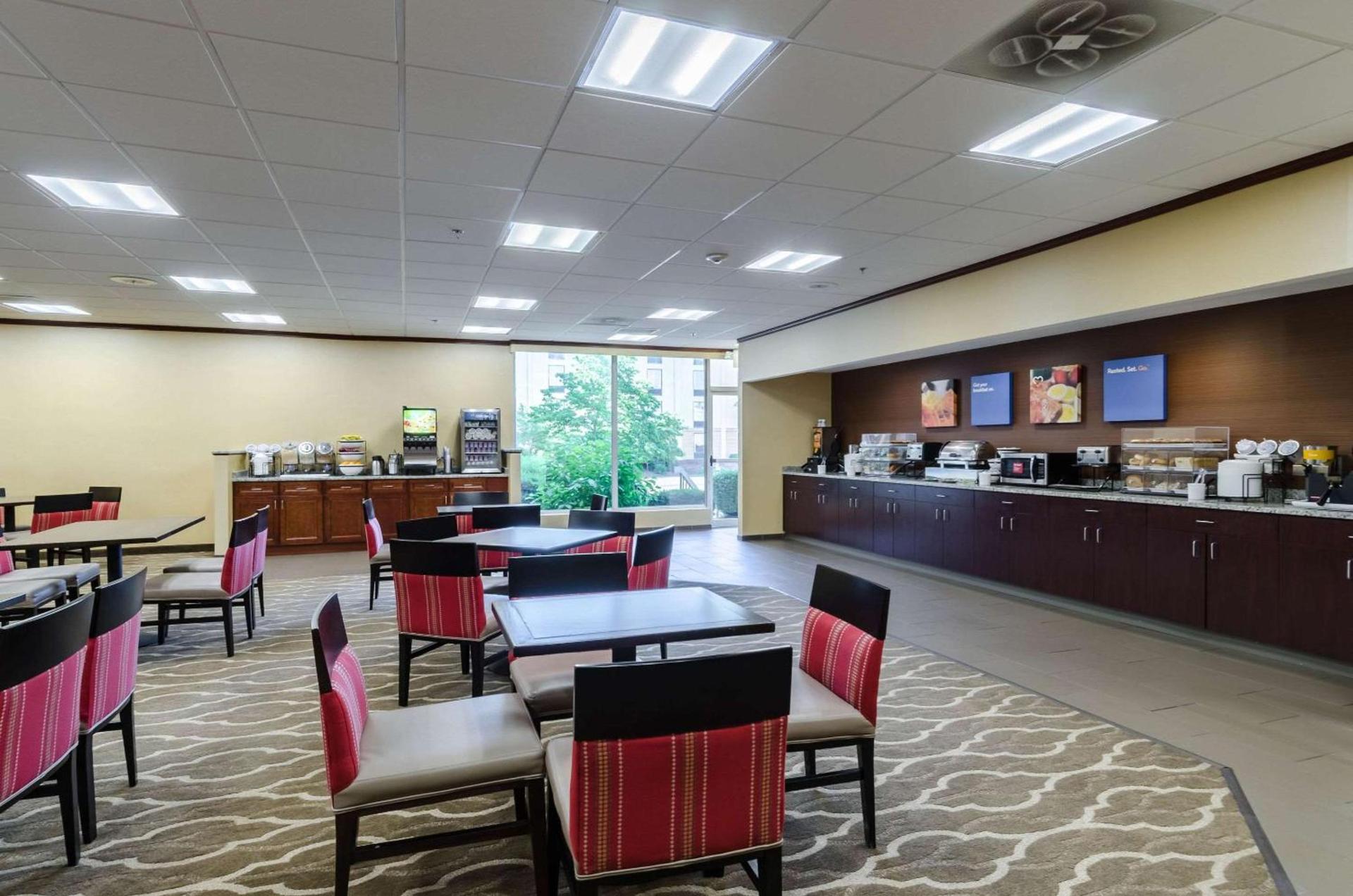 Comfort Inn Randolph-Boston photo 43