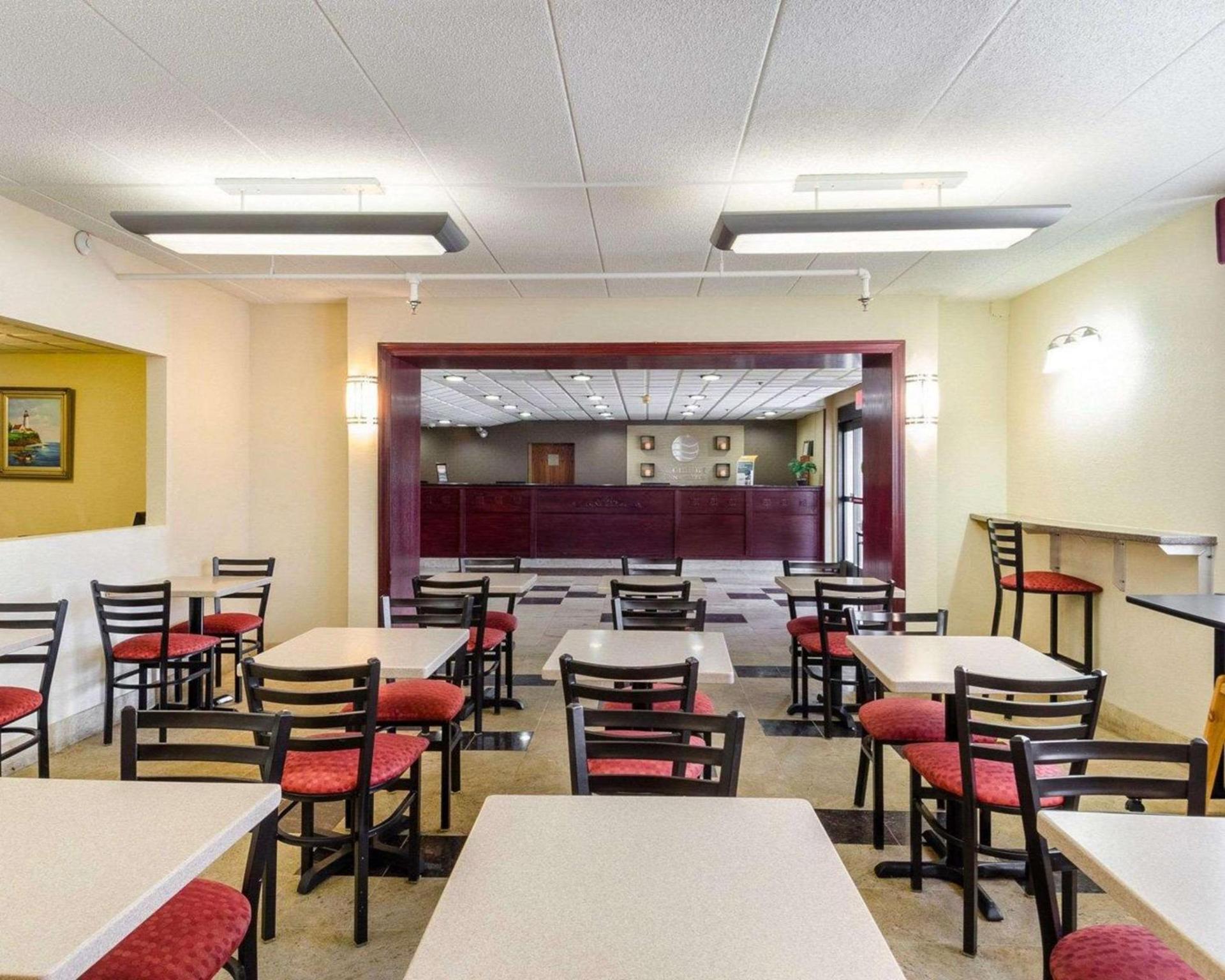 Holiday Inn Express - Fall River North photo 26