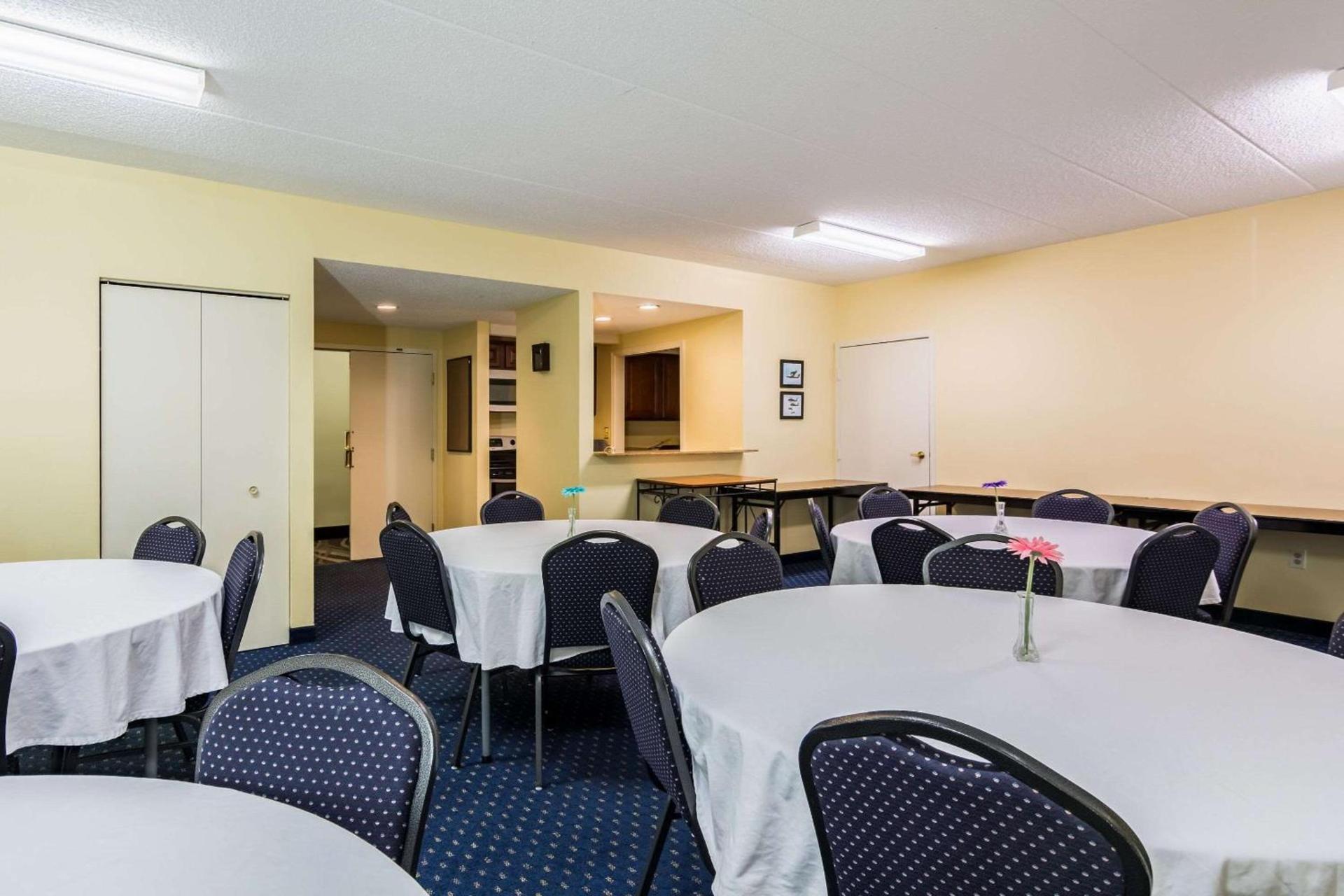 Fairfield by Marriott Inn & Suites Clinton photo 32