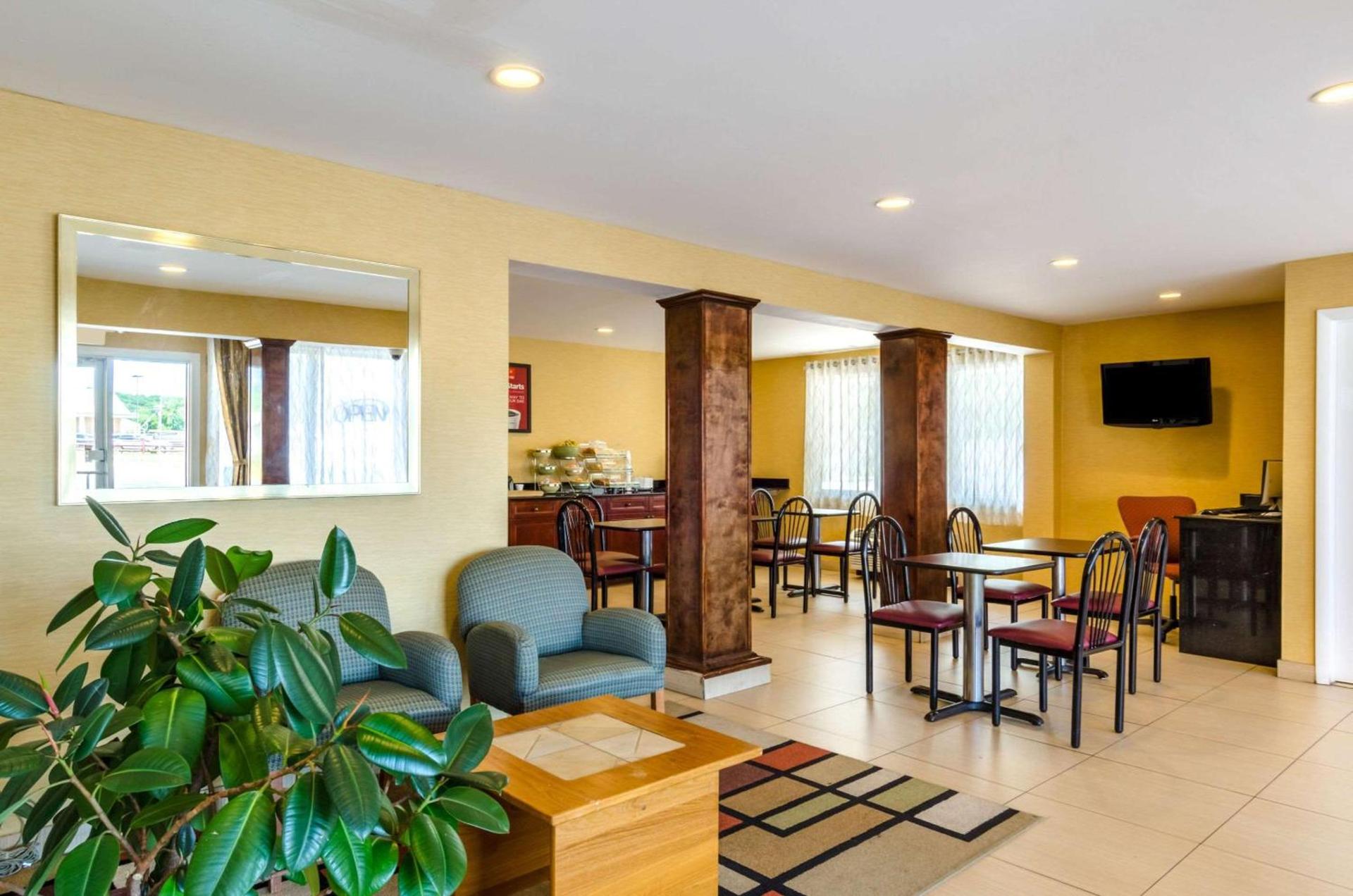 Fairbridge Inn Express Pittsfield photo 13