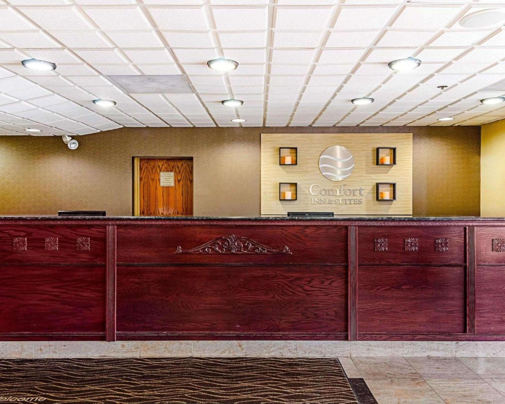 Holiday Inn Express - Fall River North photo 3