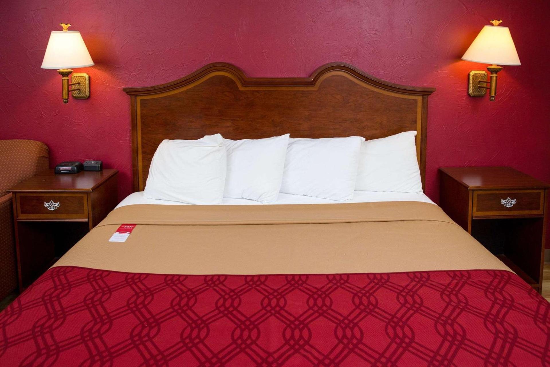 Econo Lodge Sturbridge Route 20 photo 8