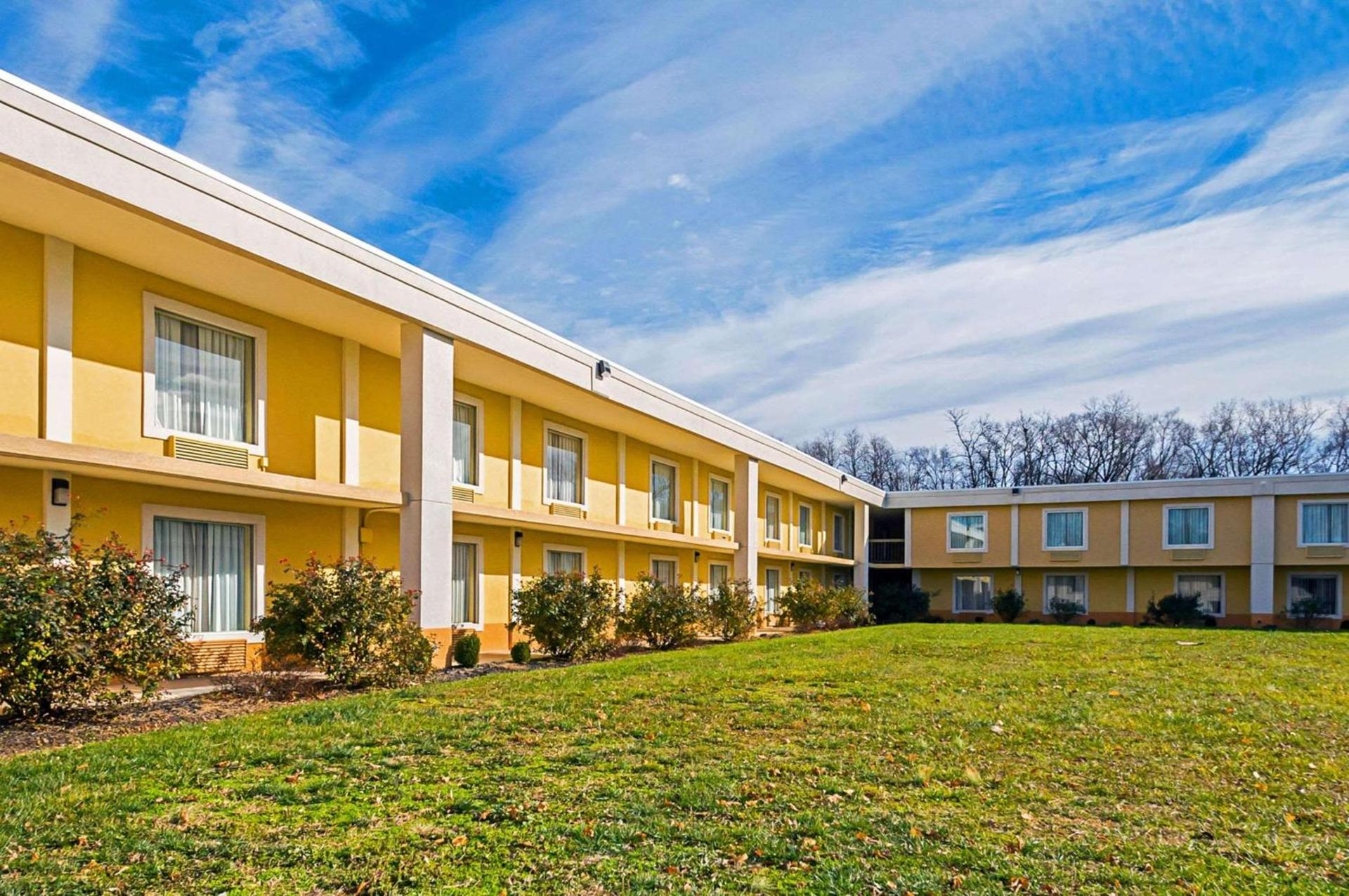 Quality Inn & Suites Hagerstown photo 2