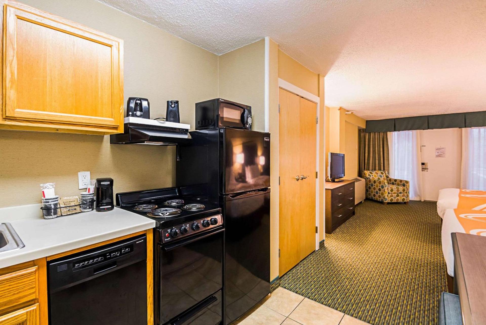 Quality Inn Oceanfront photo 26