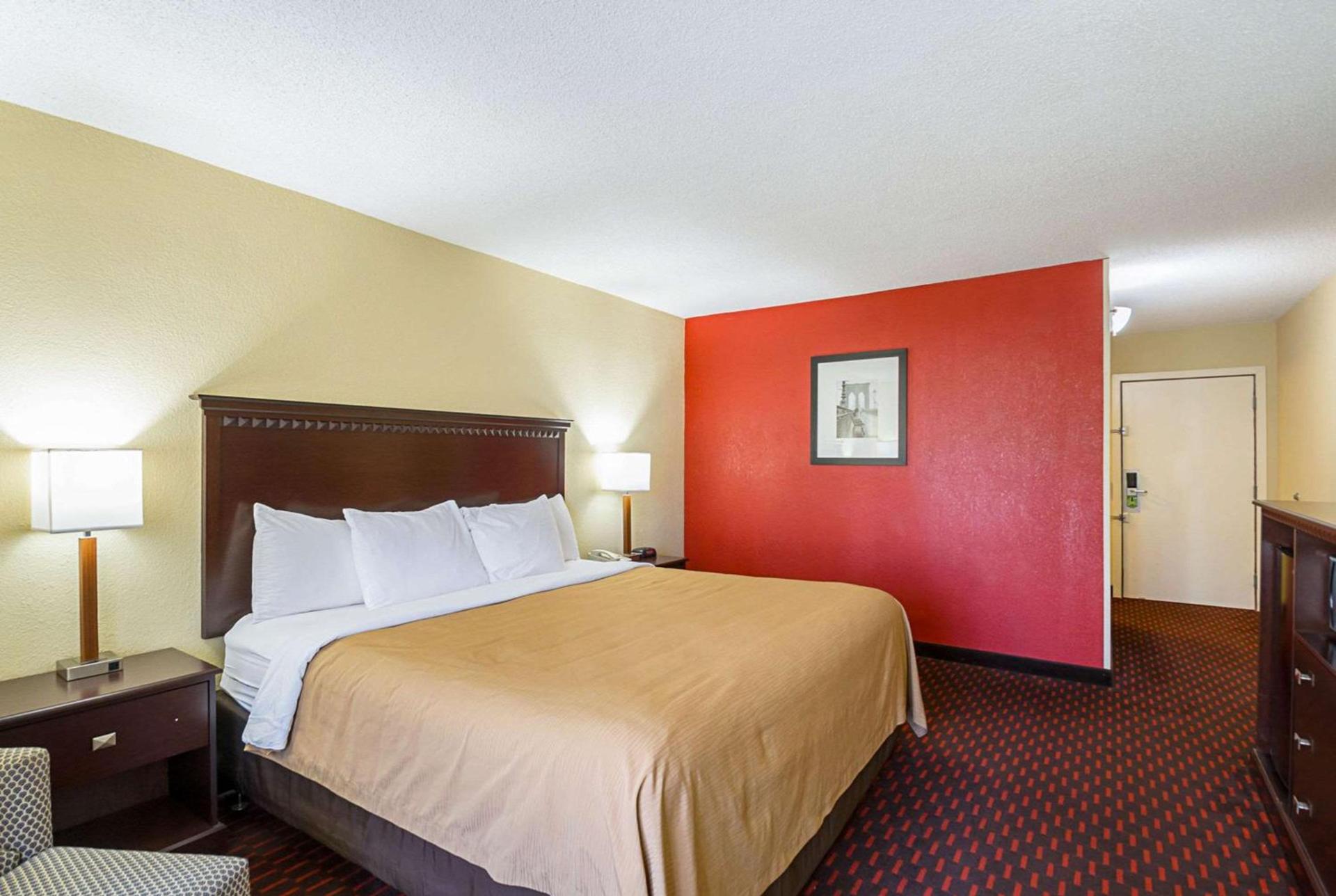 Quality Inn & Suites Hagerstown photo 11