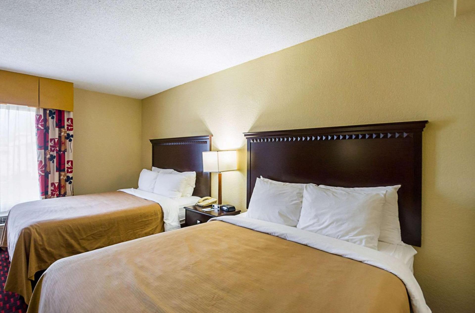 Quality Inn & Suites Hagerstown photo 30