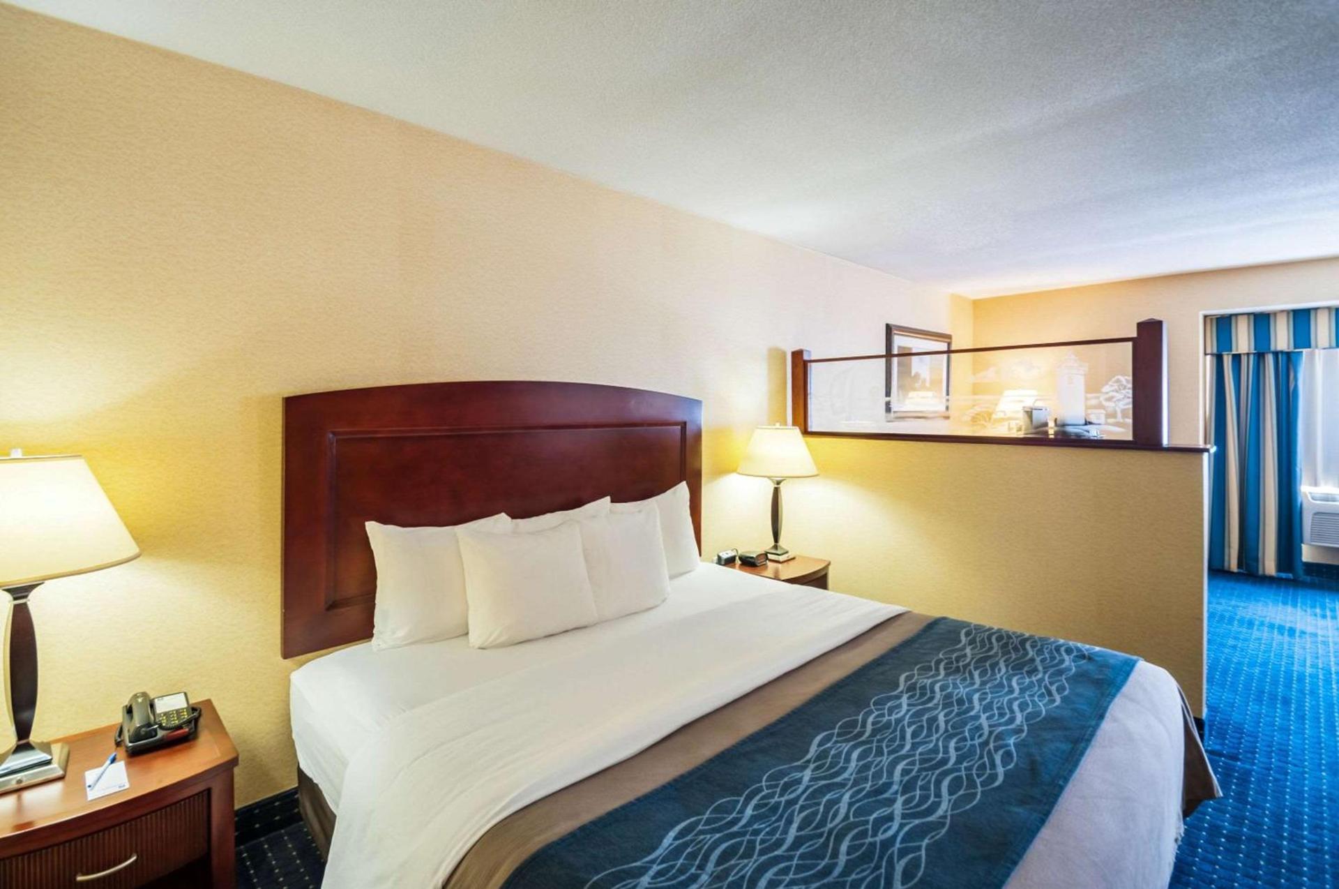 Comfort Inn & Suites North East photo 16
