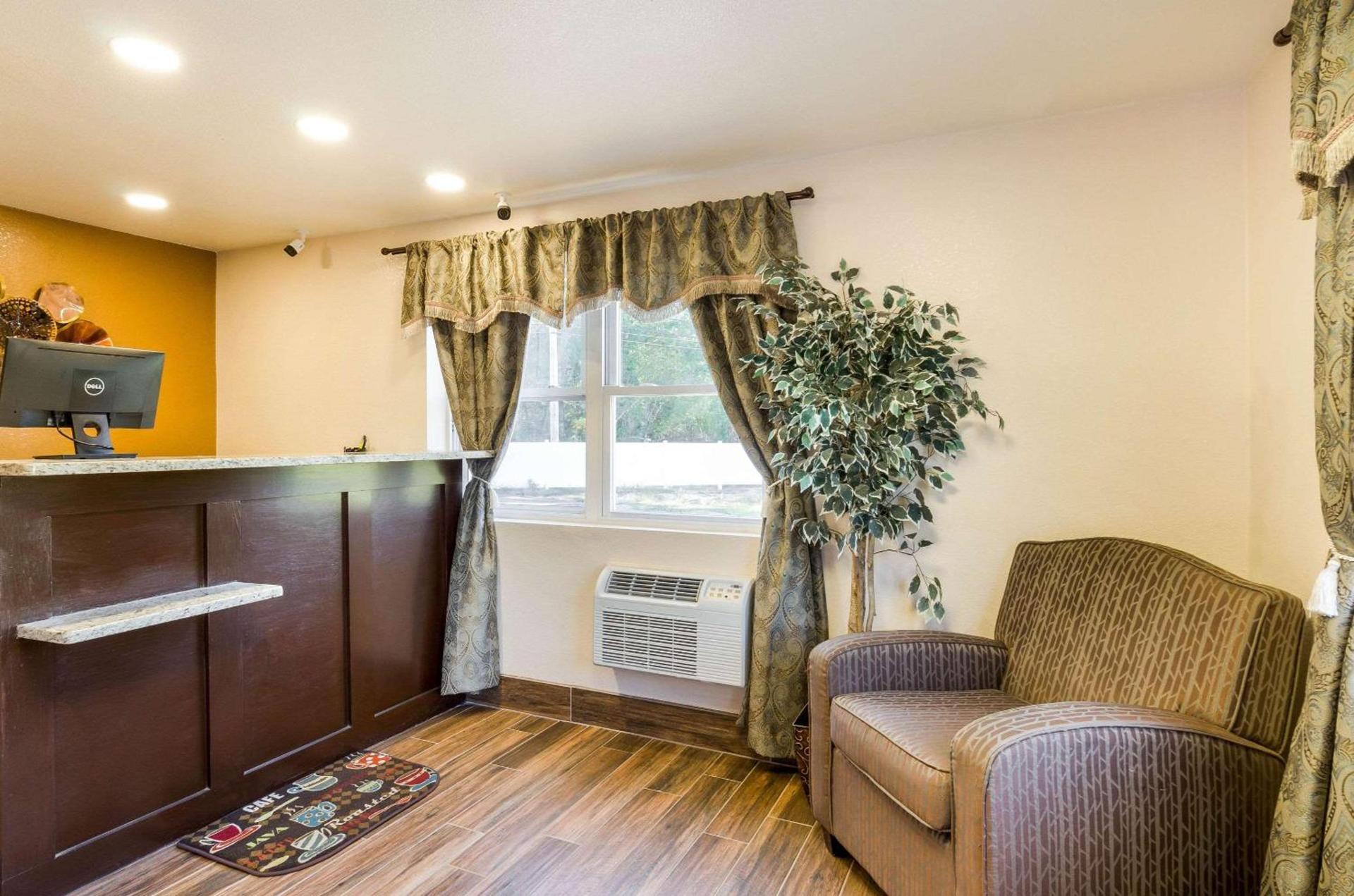 Rodeway Inn Middleboro-Plymouth photo 23
